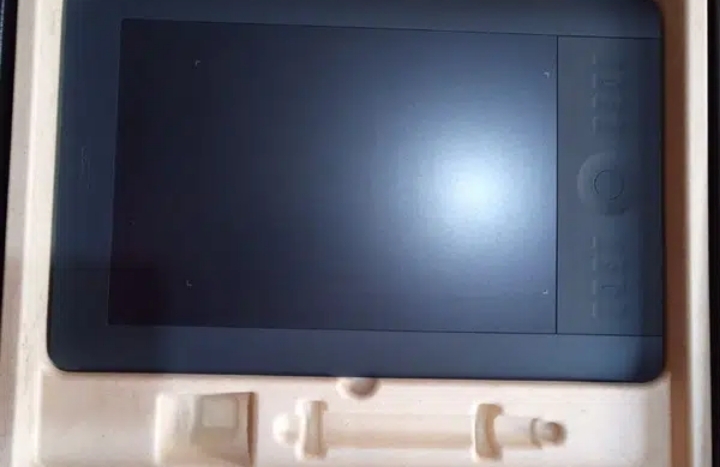 تابلت جرافيك واكوم انتوس 5 مديم wacom intuos 5 medium