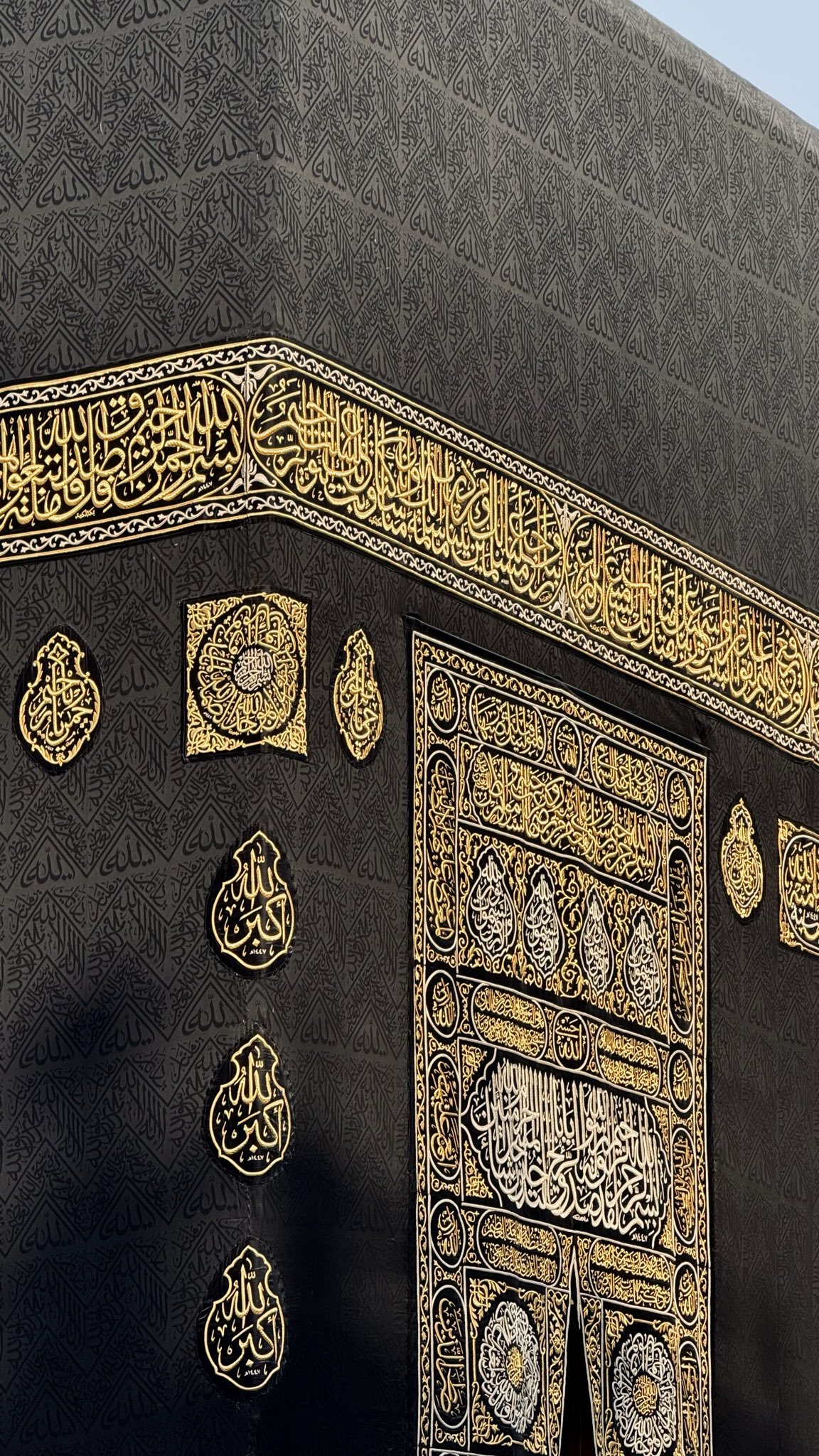 كسوه الكعبه الشريفة ( قنديل مذهب )