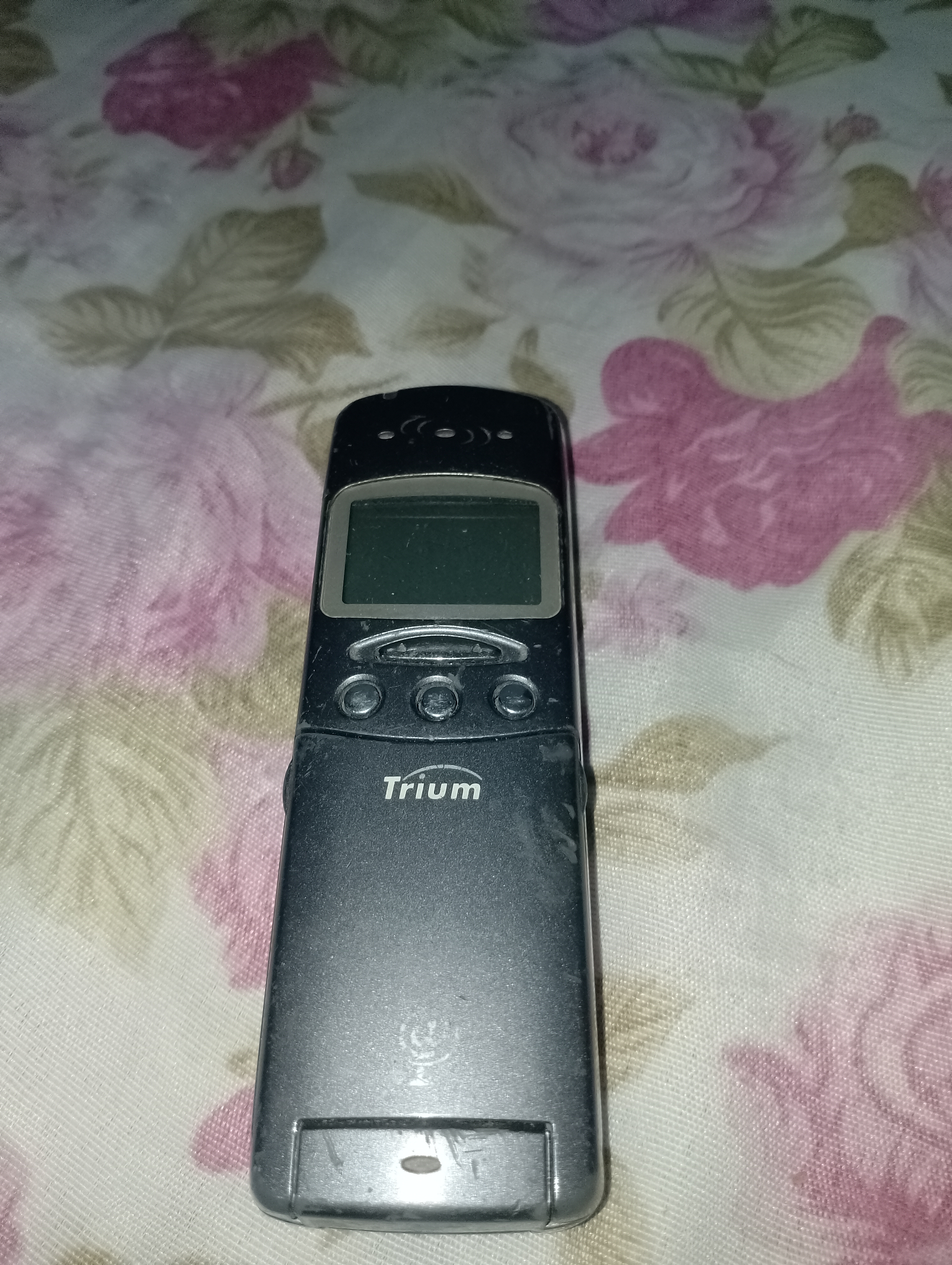 Mitsubishi Trium Aria هاتف