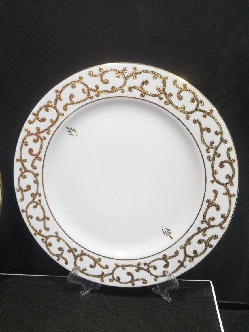 طقم صيني تركي هاند ميد مطلي بماء الدهب 90ق