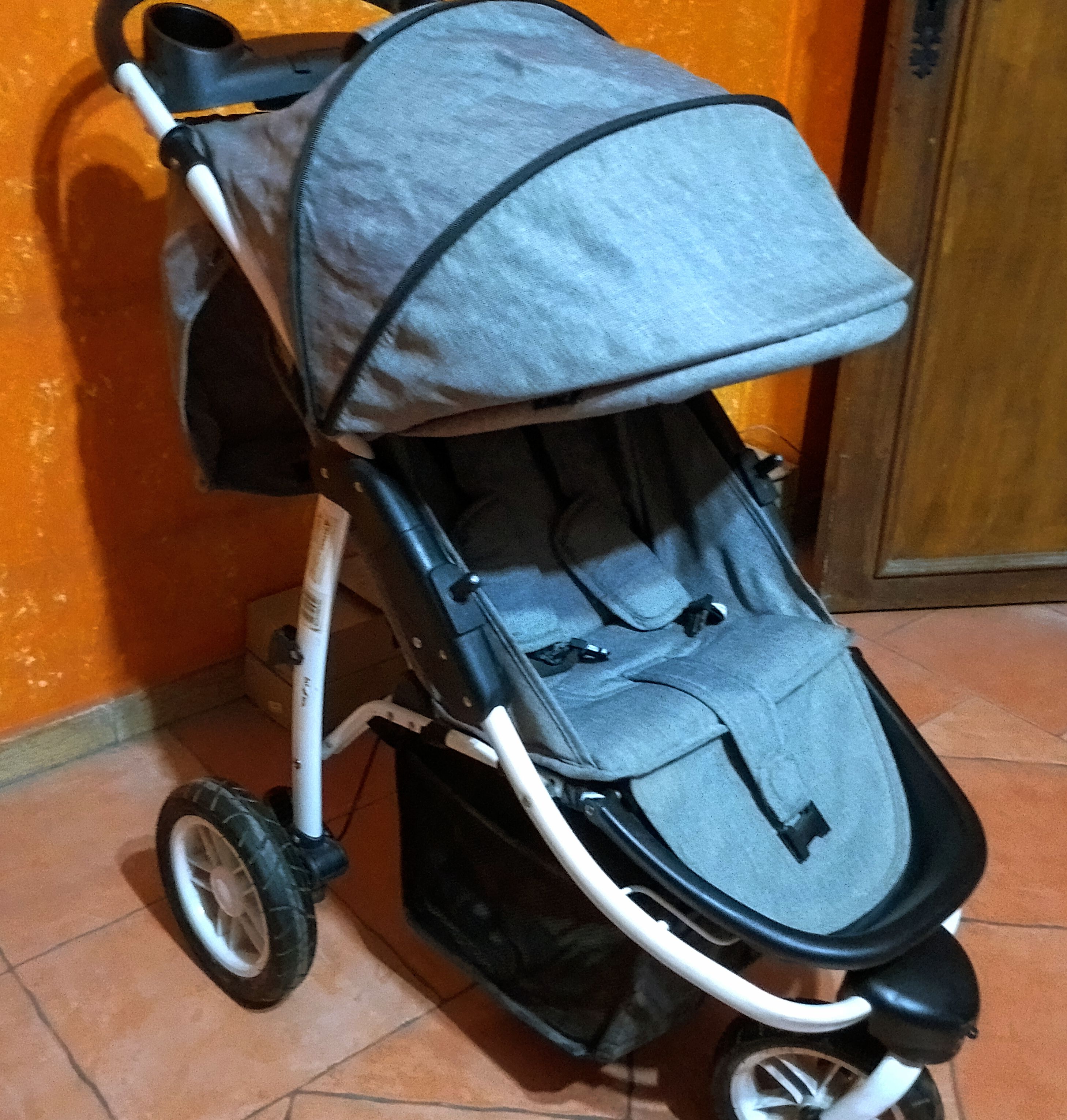Baby 3 wheel stroller