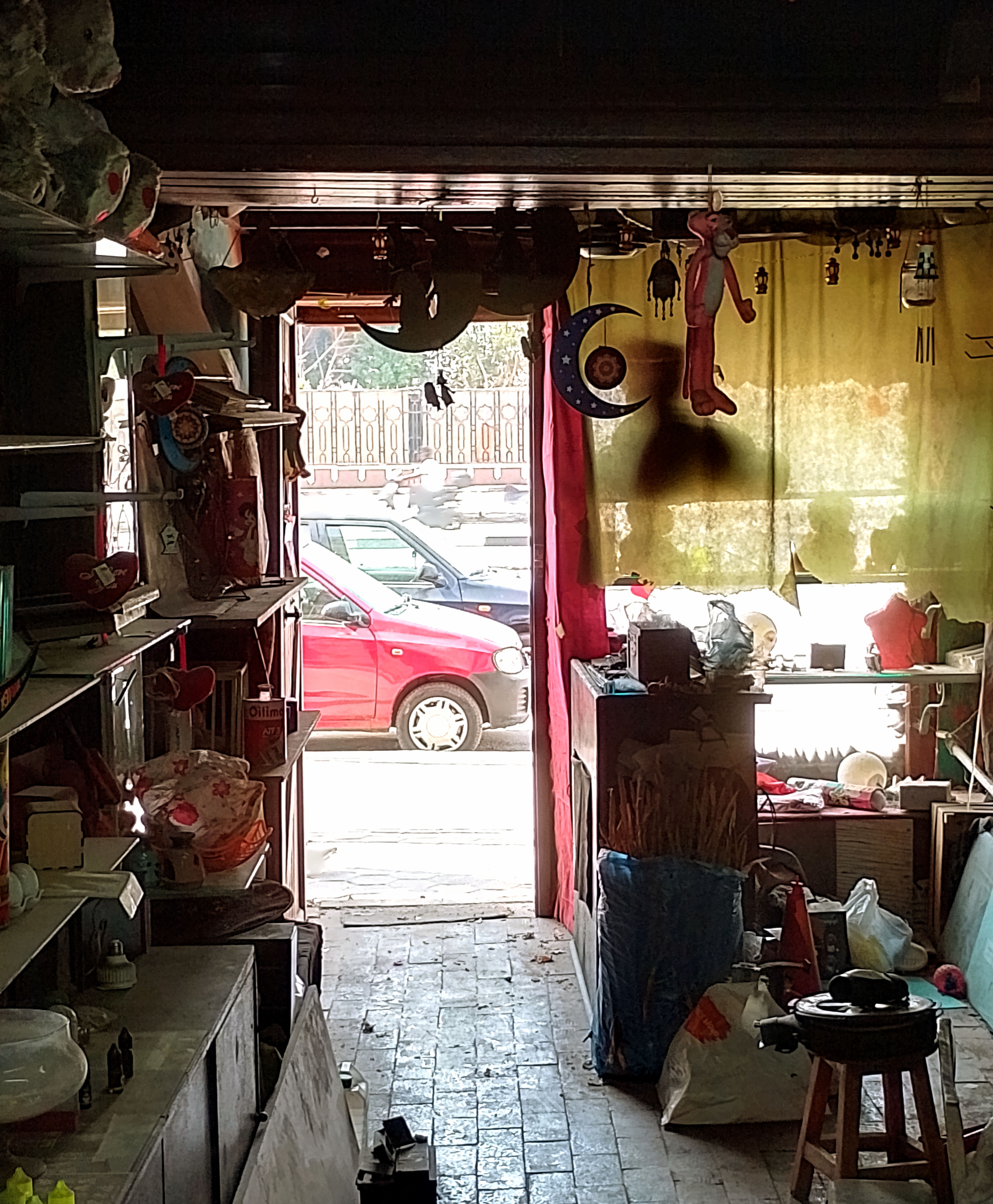 محل ٤٠م للايجار بجسر السويس