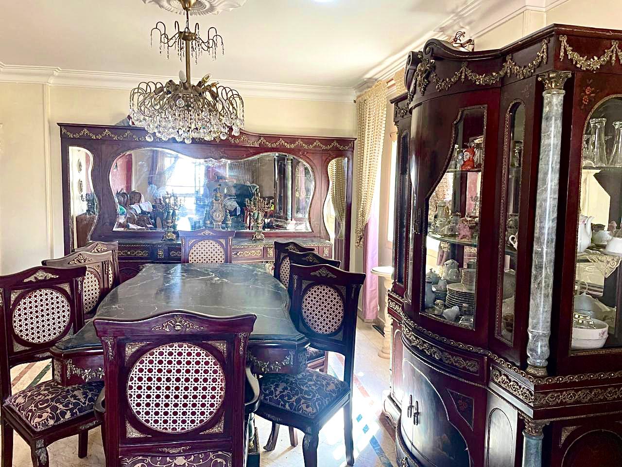 سفرة نحاس و رخام هندي انتيك
