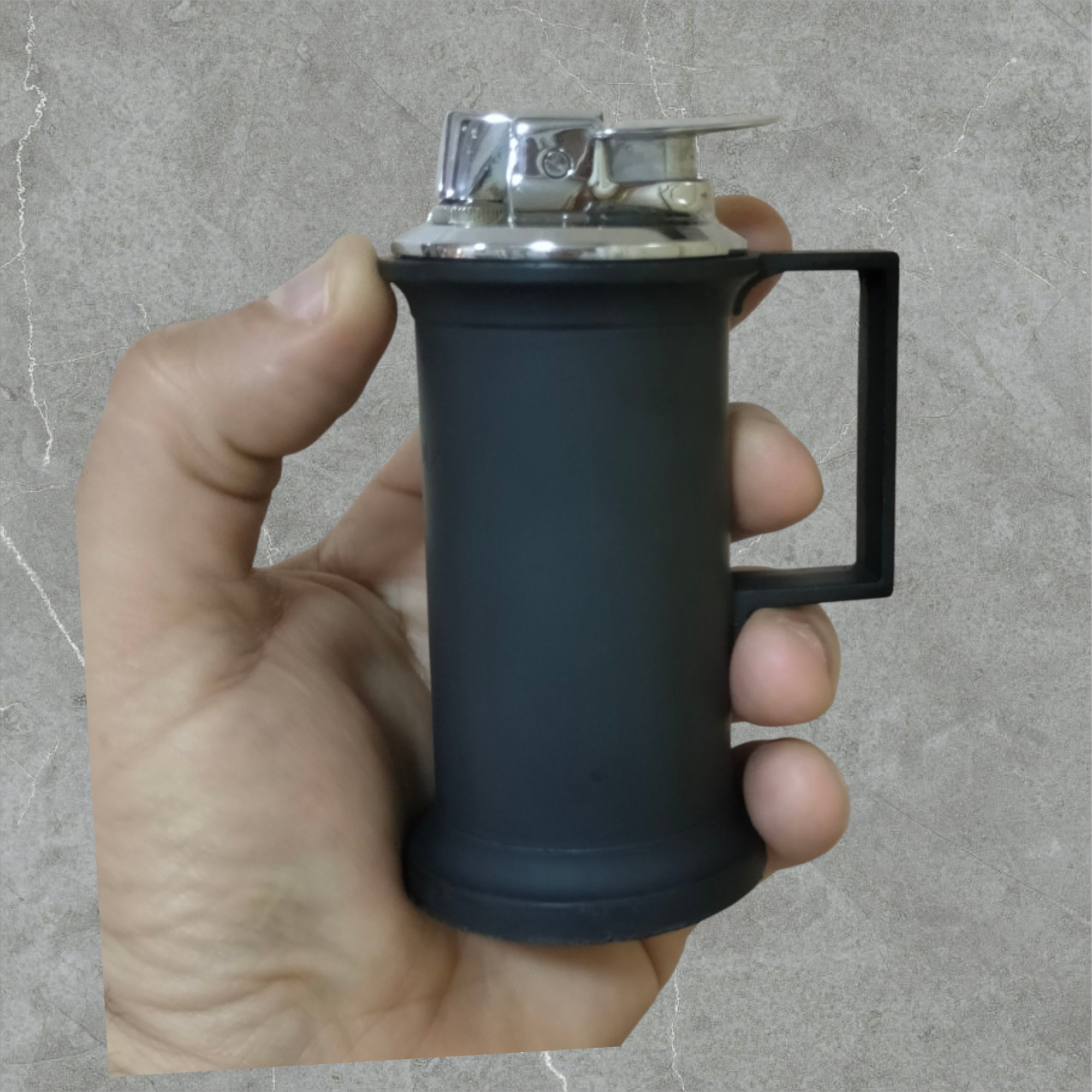 والاعه مكتب قديمه محتاجه حجر بس ماركة Ronson صناعه فرنساوي  حجم كبير
