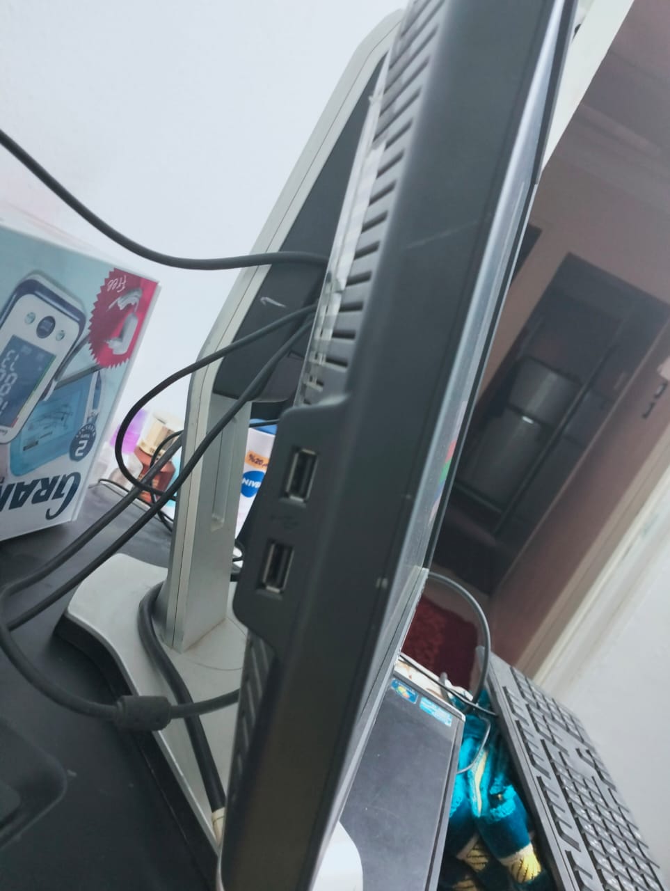 جهاز كمبيوتر ماركة dell