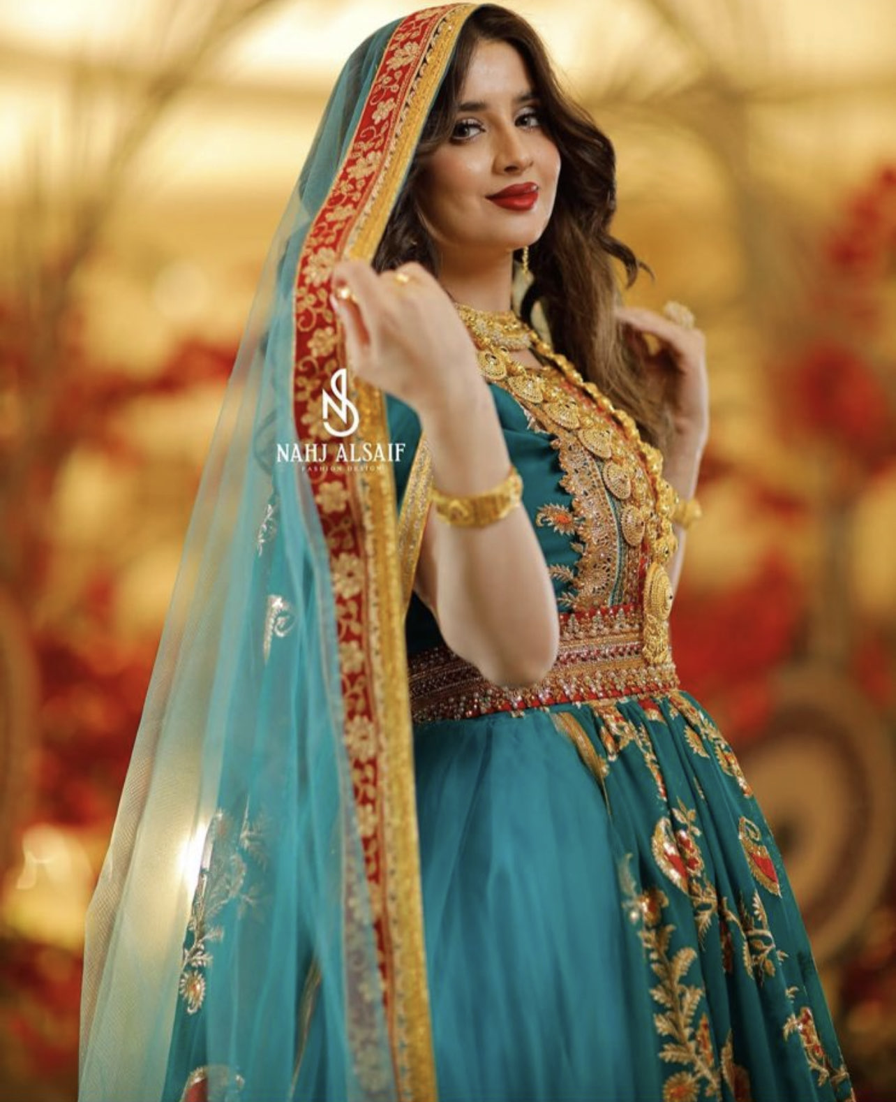 فستان نسائي