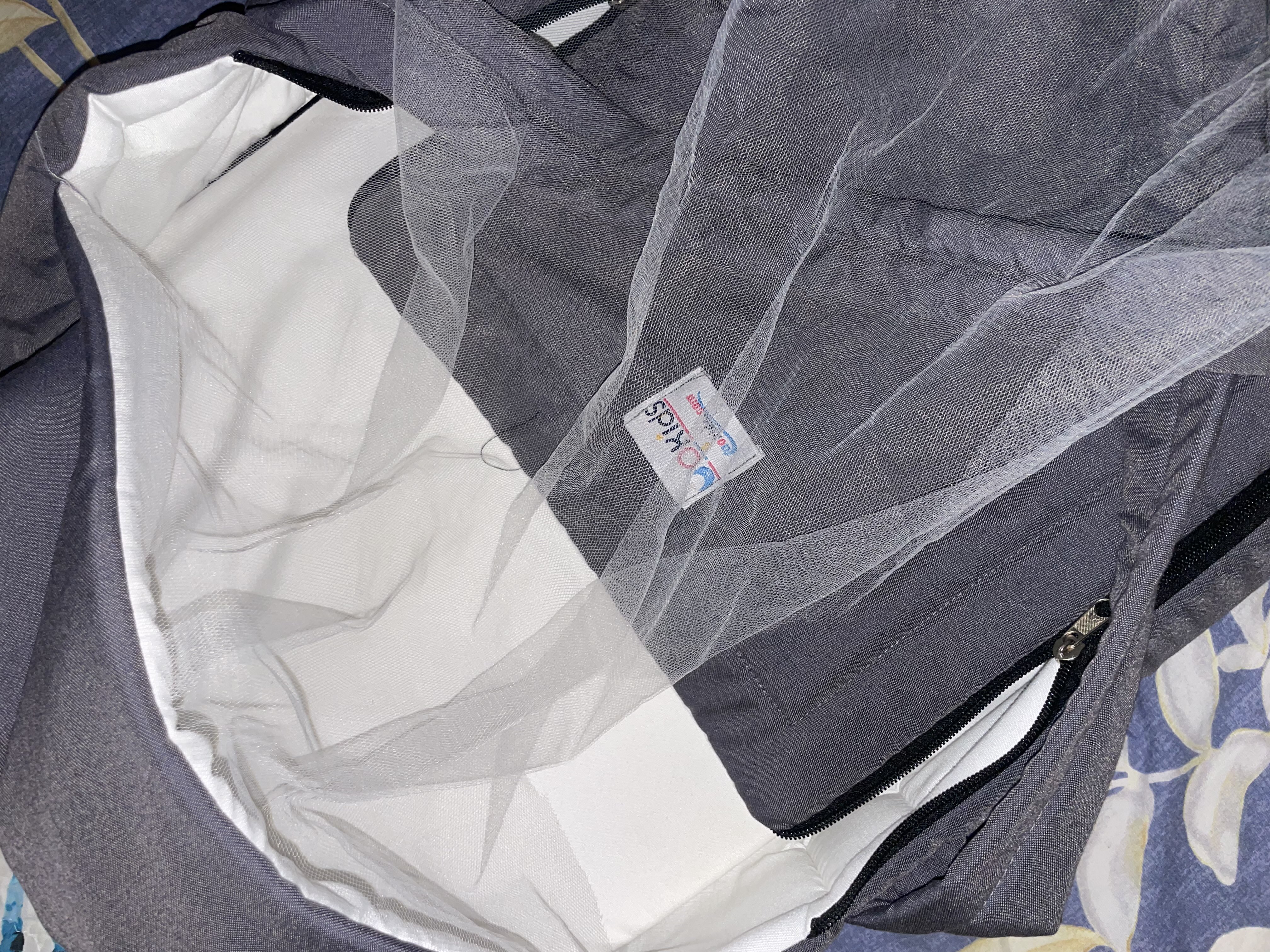 baby carrycot