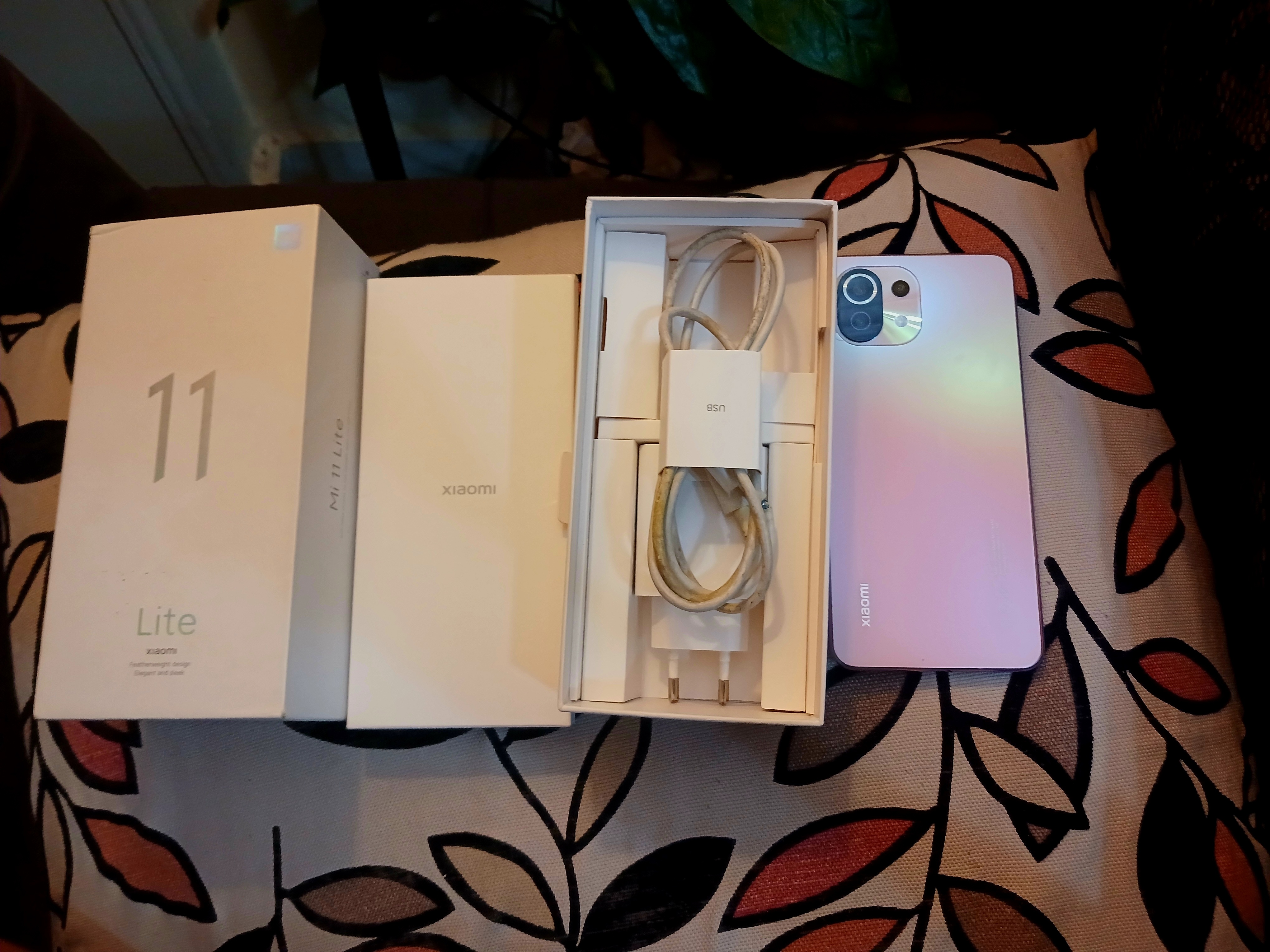 Xiaomi Mi 11 Lite شاومي مي ريدمي ١١ لايت
