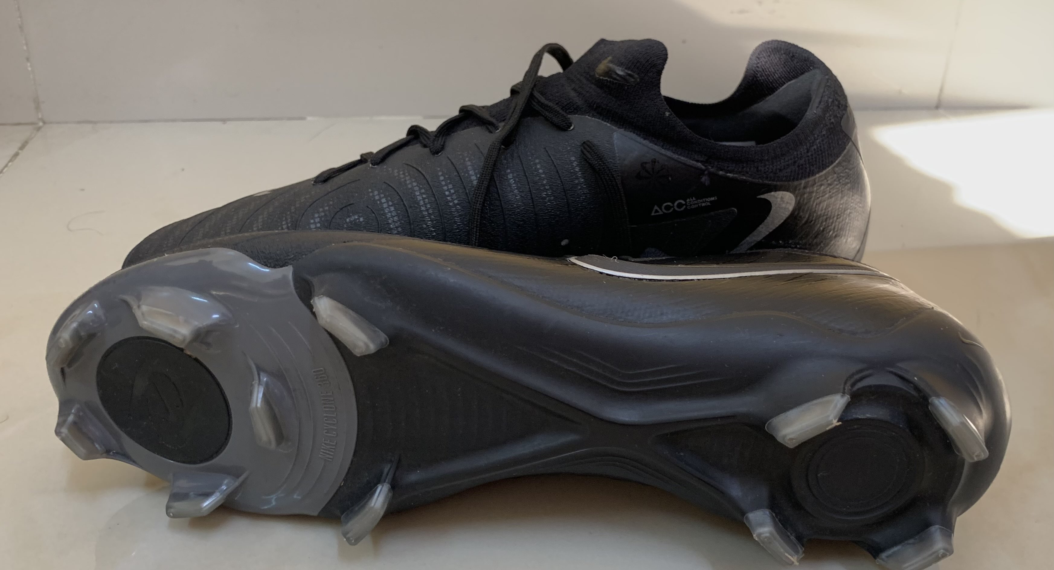 حذاء نايكي فانتوم جي اكس 2 برو . Nike Phantom GX 2 Pro