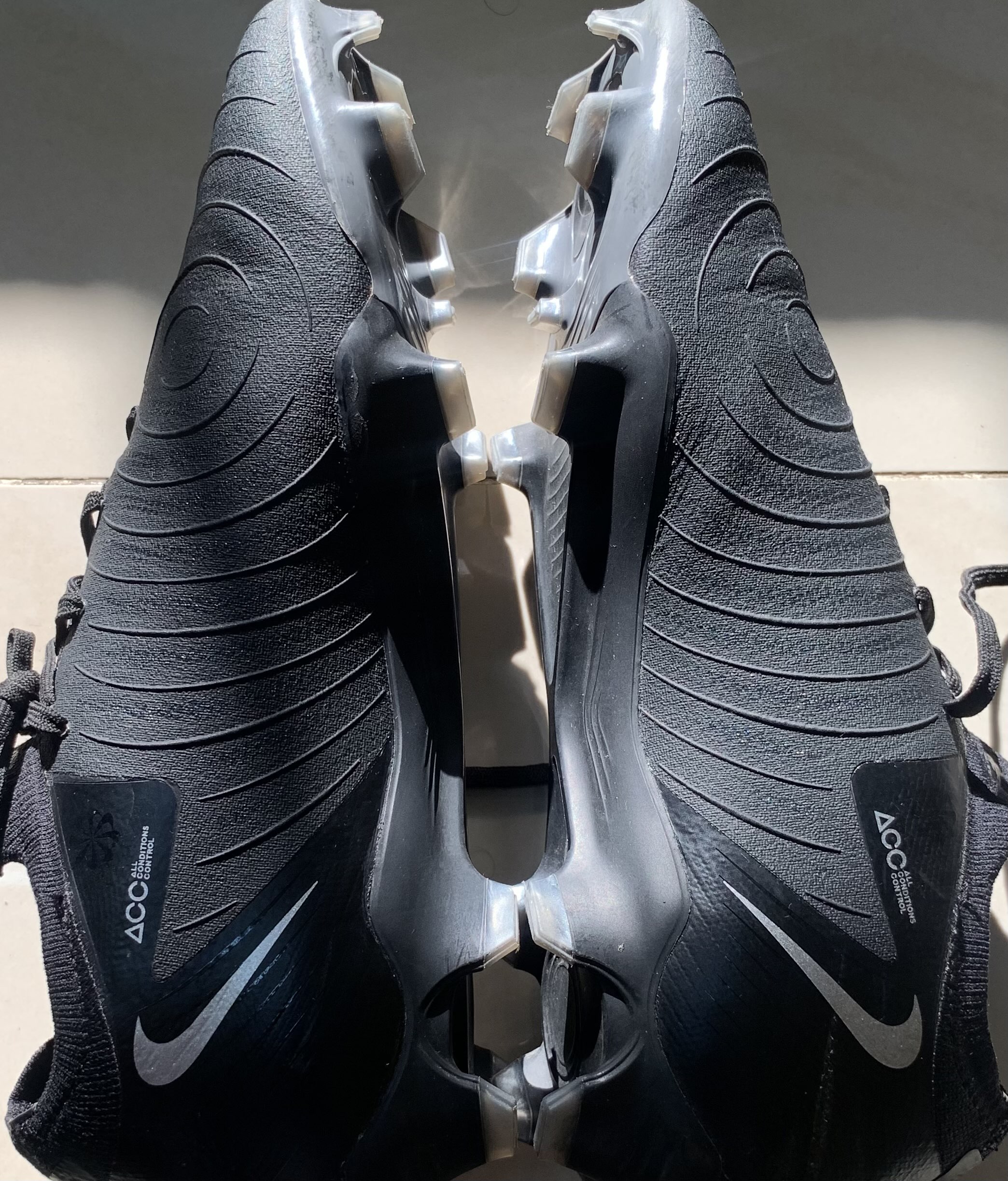 حذاء نايكي فانتوم جي اكس 2 برو . Nike Phantom GX 2 Pro