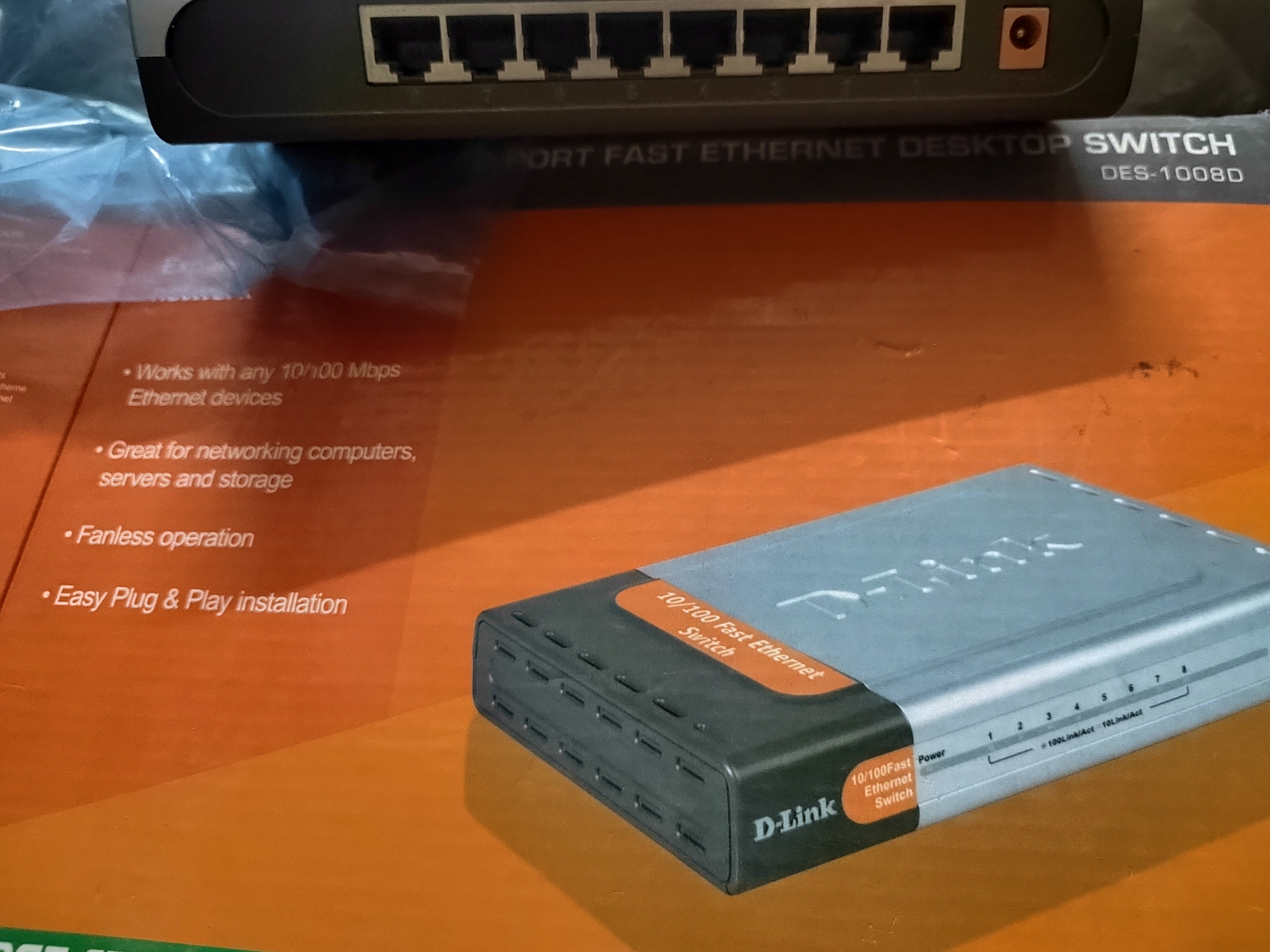 سويتش دي لينك 8 مخرج Switch D-LINK -1008D