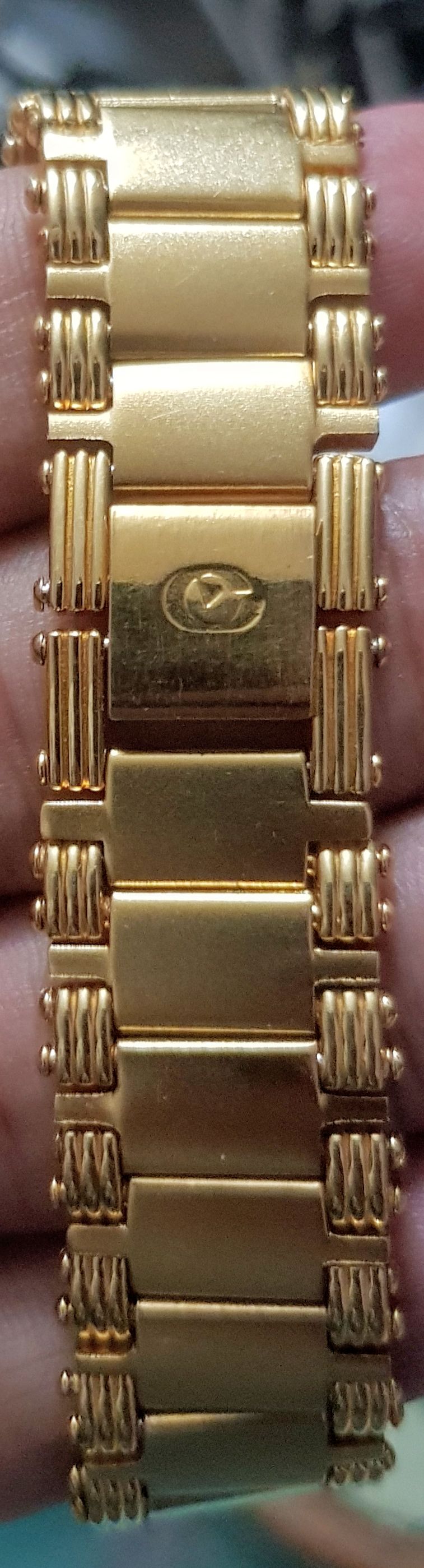 ساعه صناعه سويسري اصلي مطليه بذهب عيار 18k