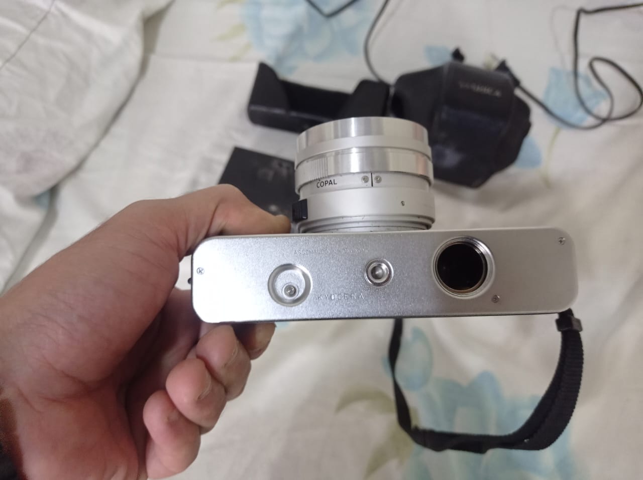 كاميرا ياشيكا إلكترو 35 GSN للبيع بحالة ممتازة قابل للبدل او للتفاوض البسيط