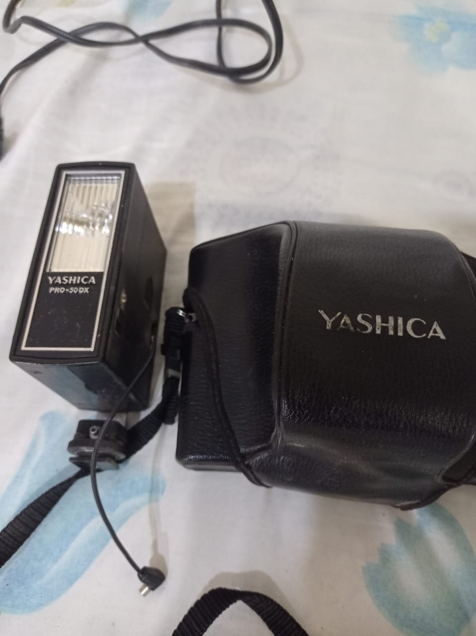 كاميرا ياشيكا إلكترو 35 GSN للبيع بحالة ممتازة قابل للبدل او للتفاوض البسيط