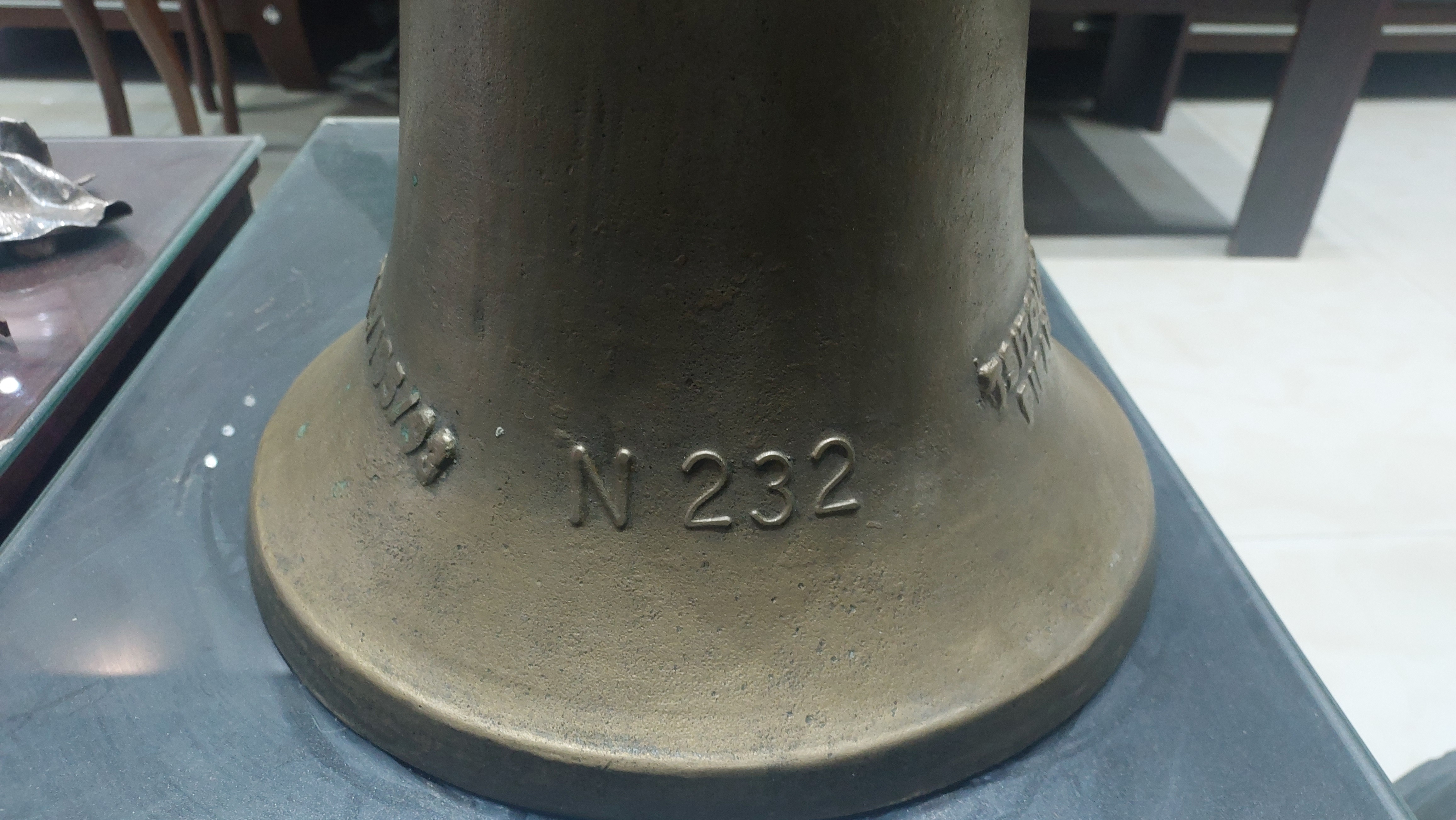 جرس مركب يوناني مصنوع ١٤٢٣ م بقاله ٧٠٠ عام