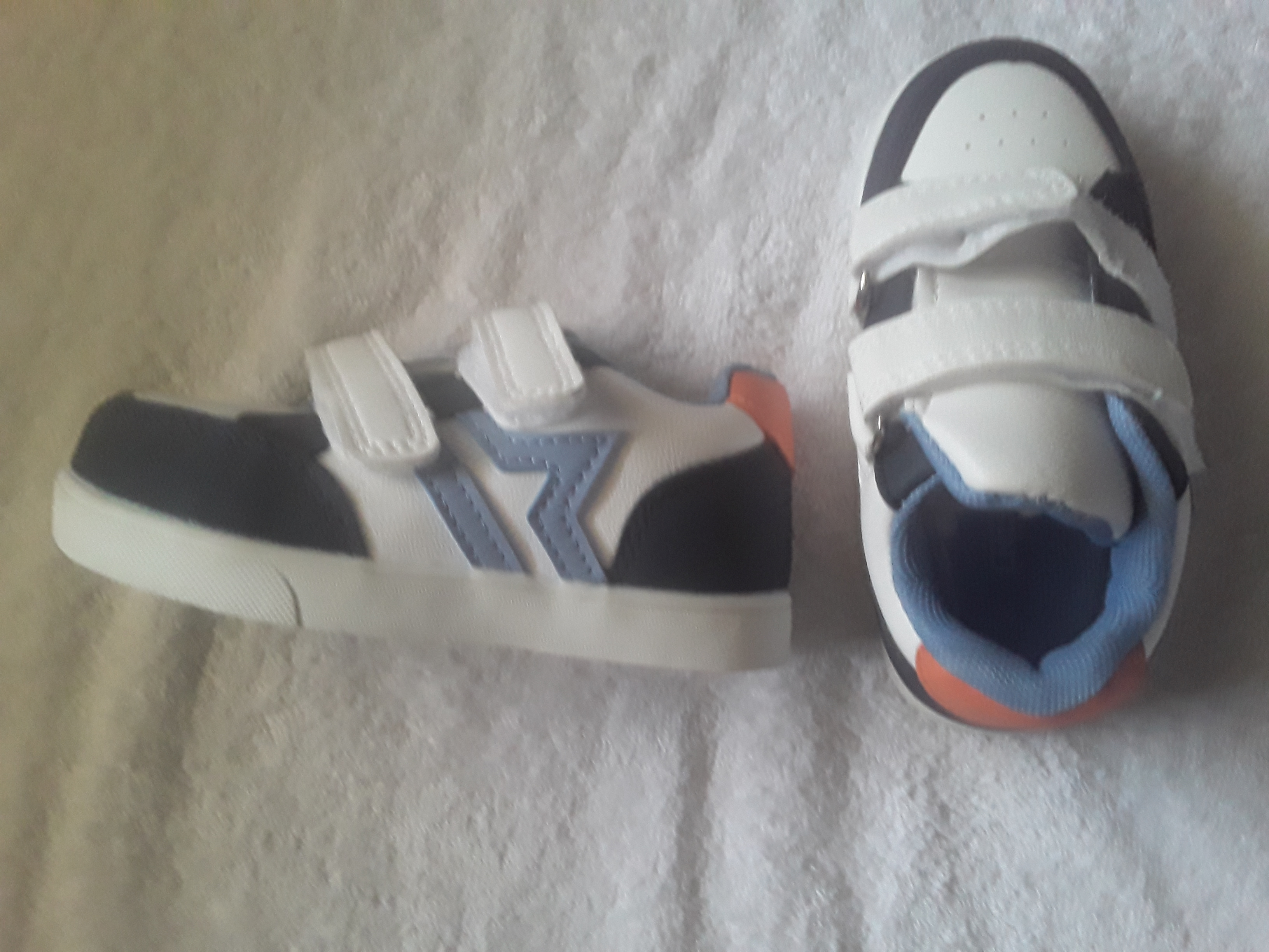 حذاء رياضي للاولاد