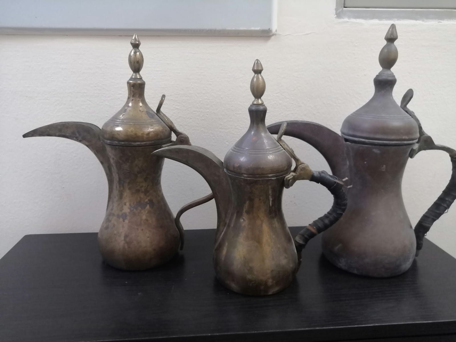 ثلاث دلات رسلان قديمة نحاس صناعة سورية