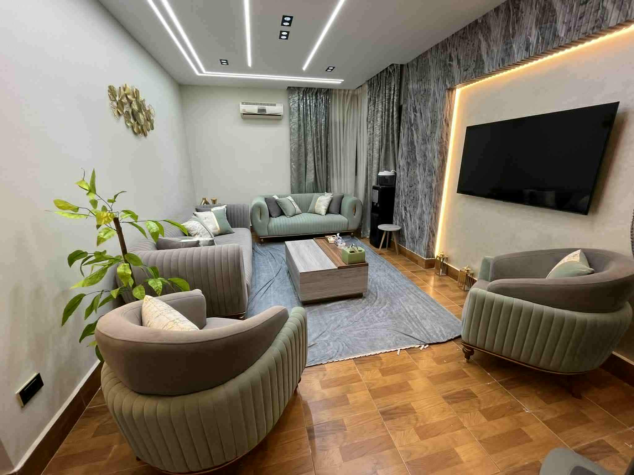 غرفة انتريه / صالون مودرن