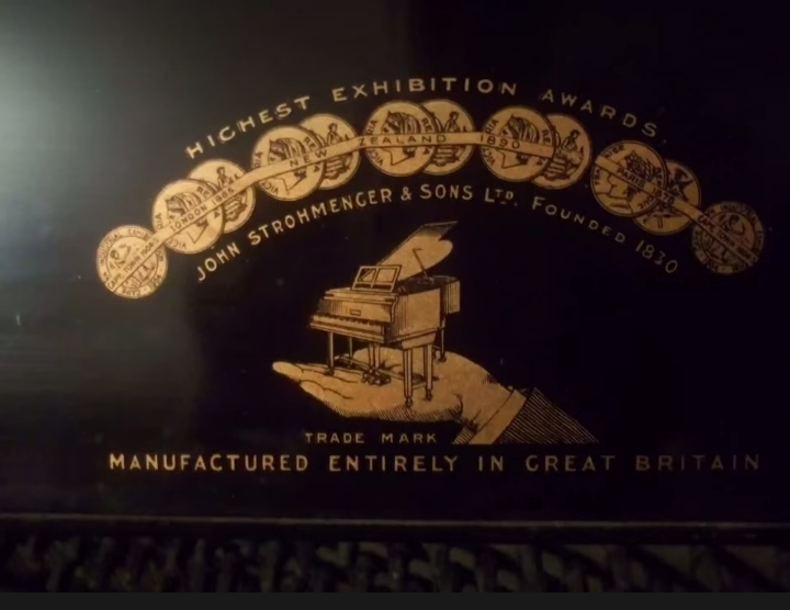 بيانو انتيكا هاند ميد من القرن ال19