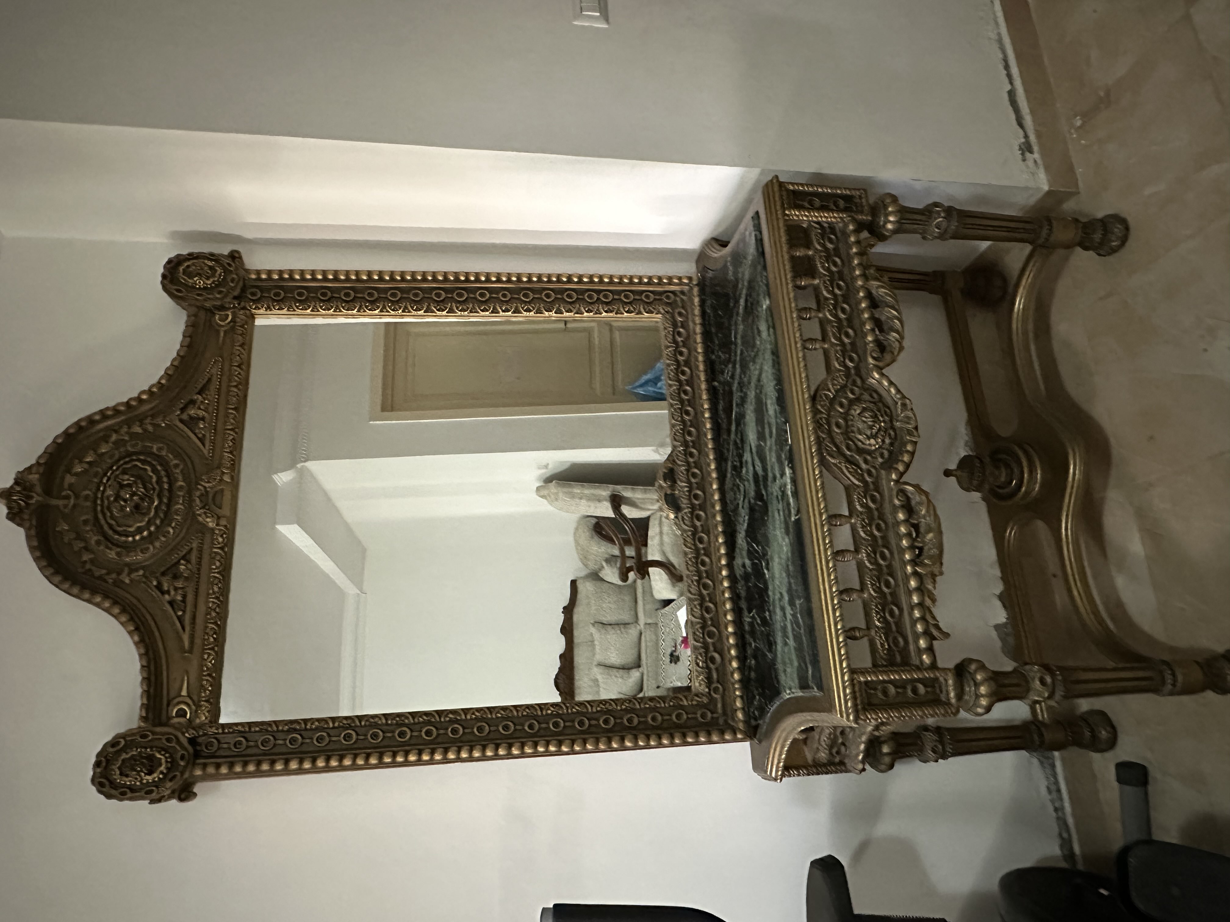 mirror stand , كونسول رائع