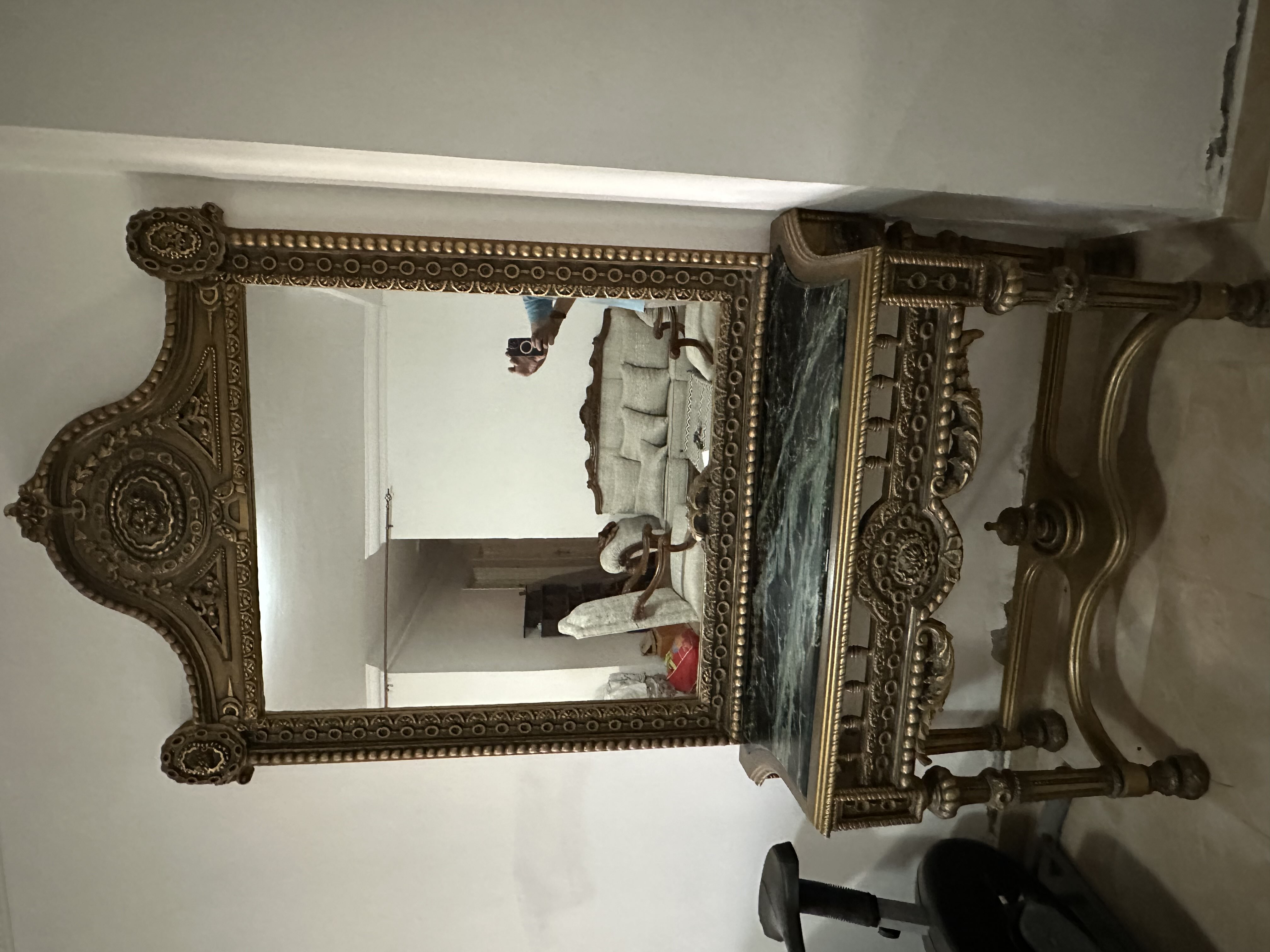 mirror stand , كونسول رائع