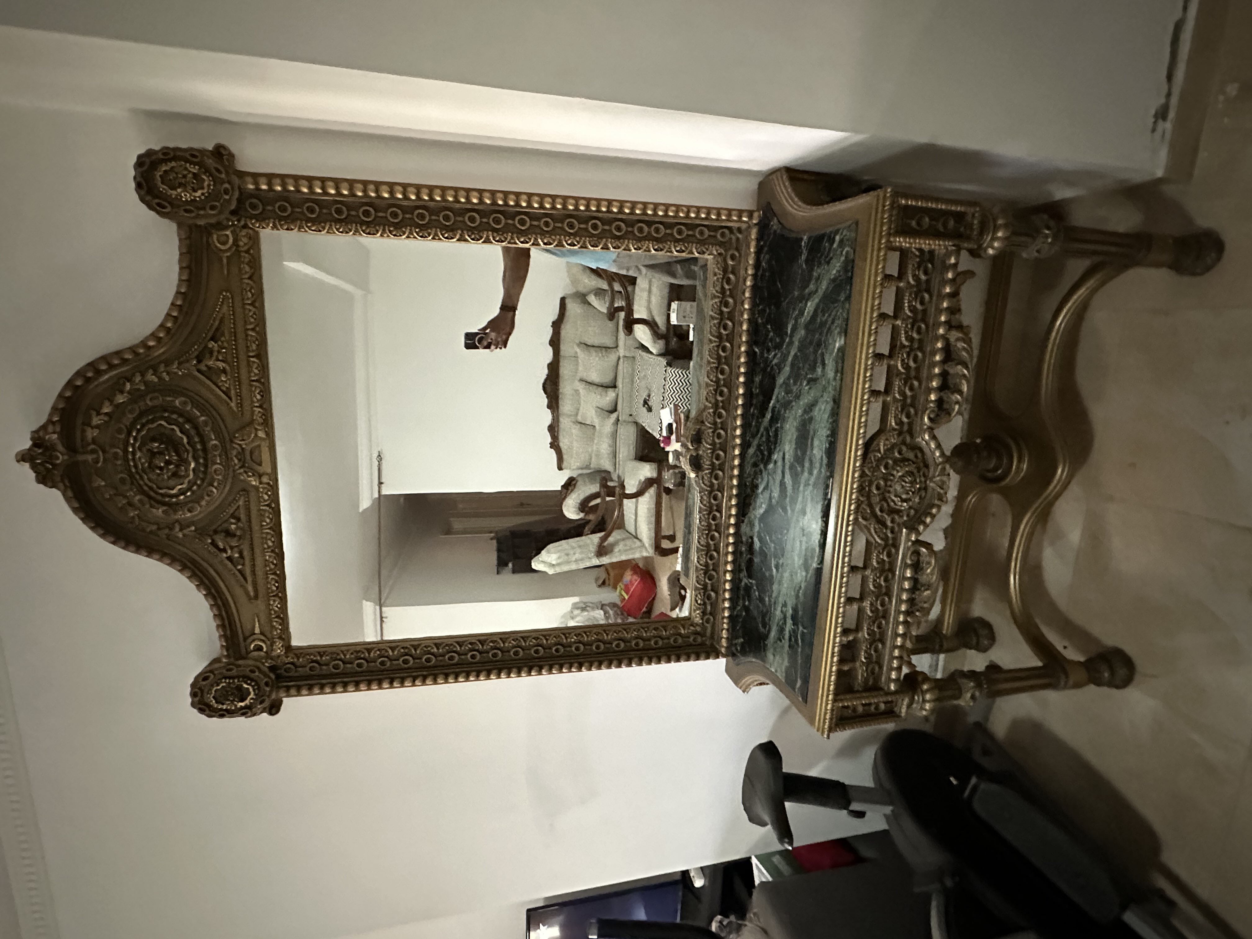mirror stand , كونسول رائع