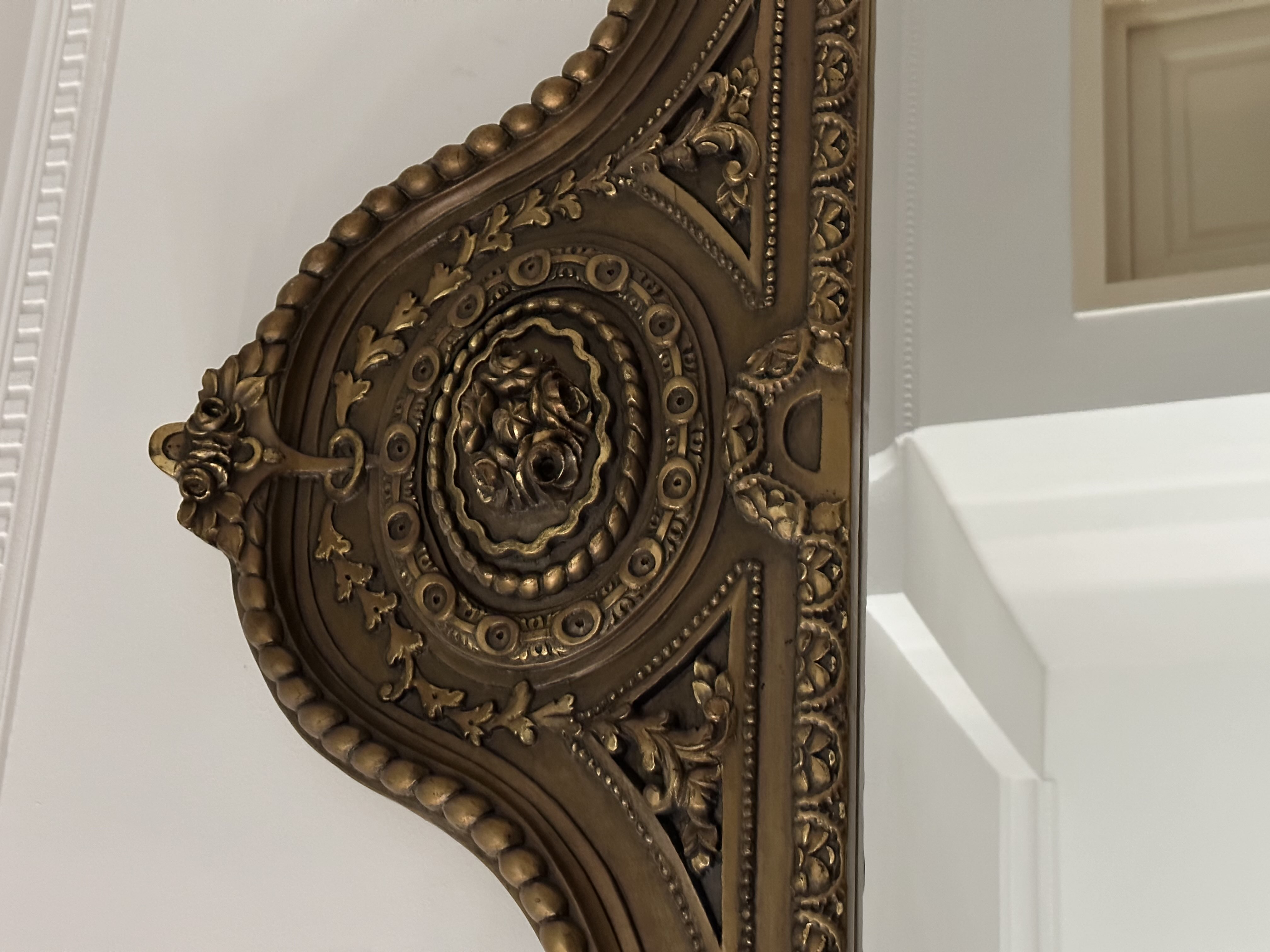 mirror stand , كونسول رائع
