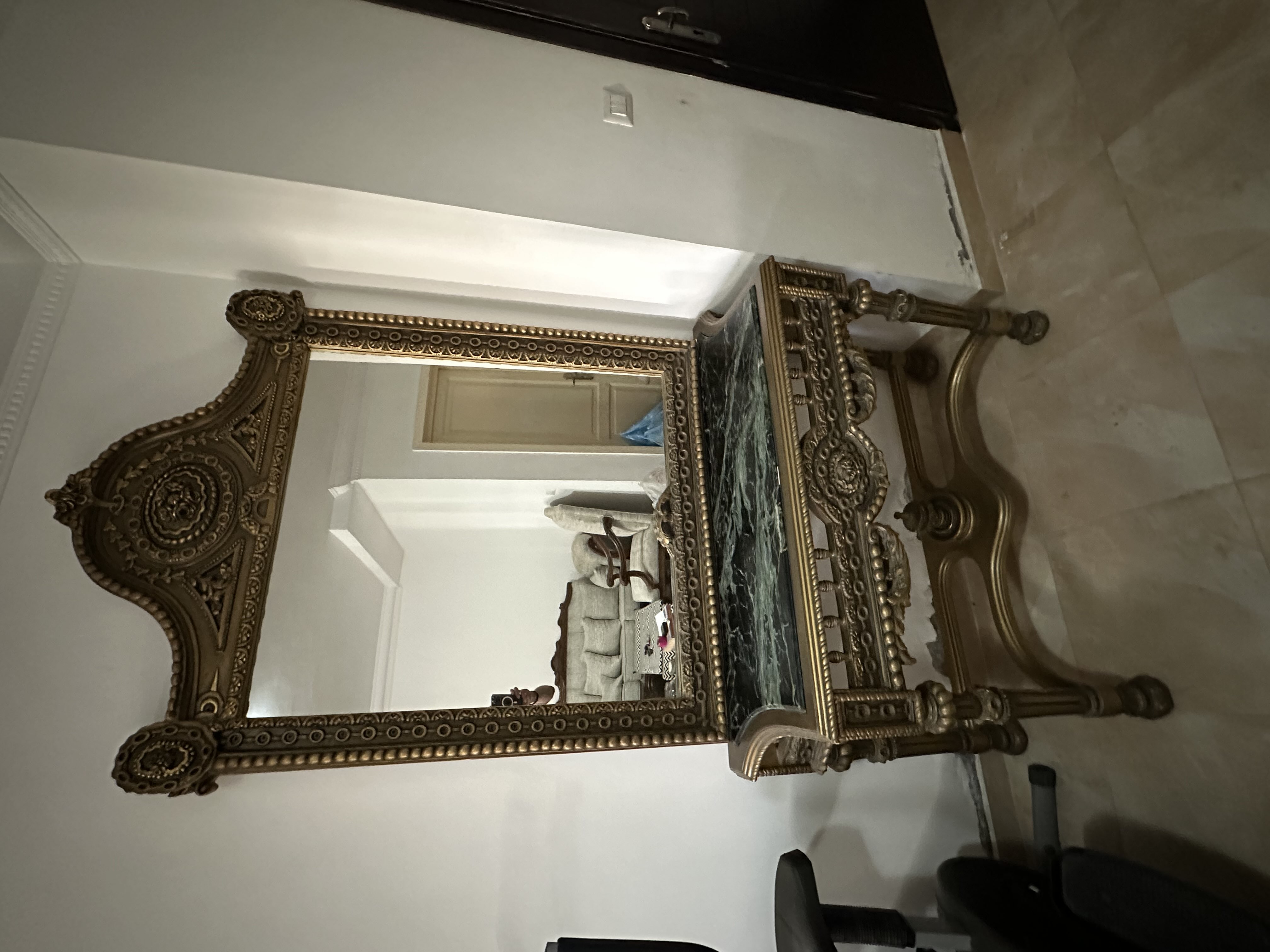 mirror stand , كونسول رائع