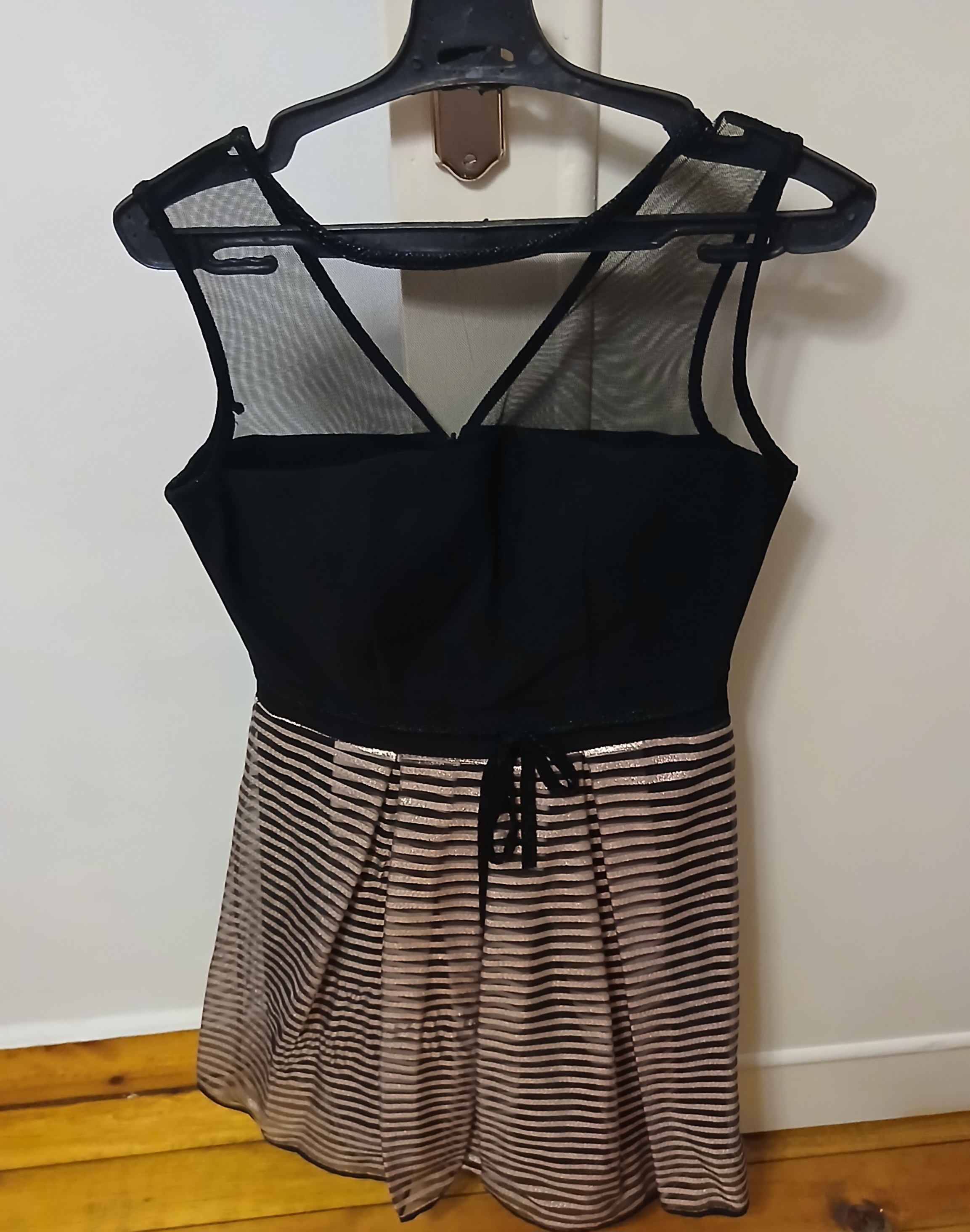 بيع فستان سواريه