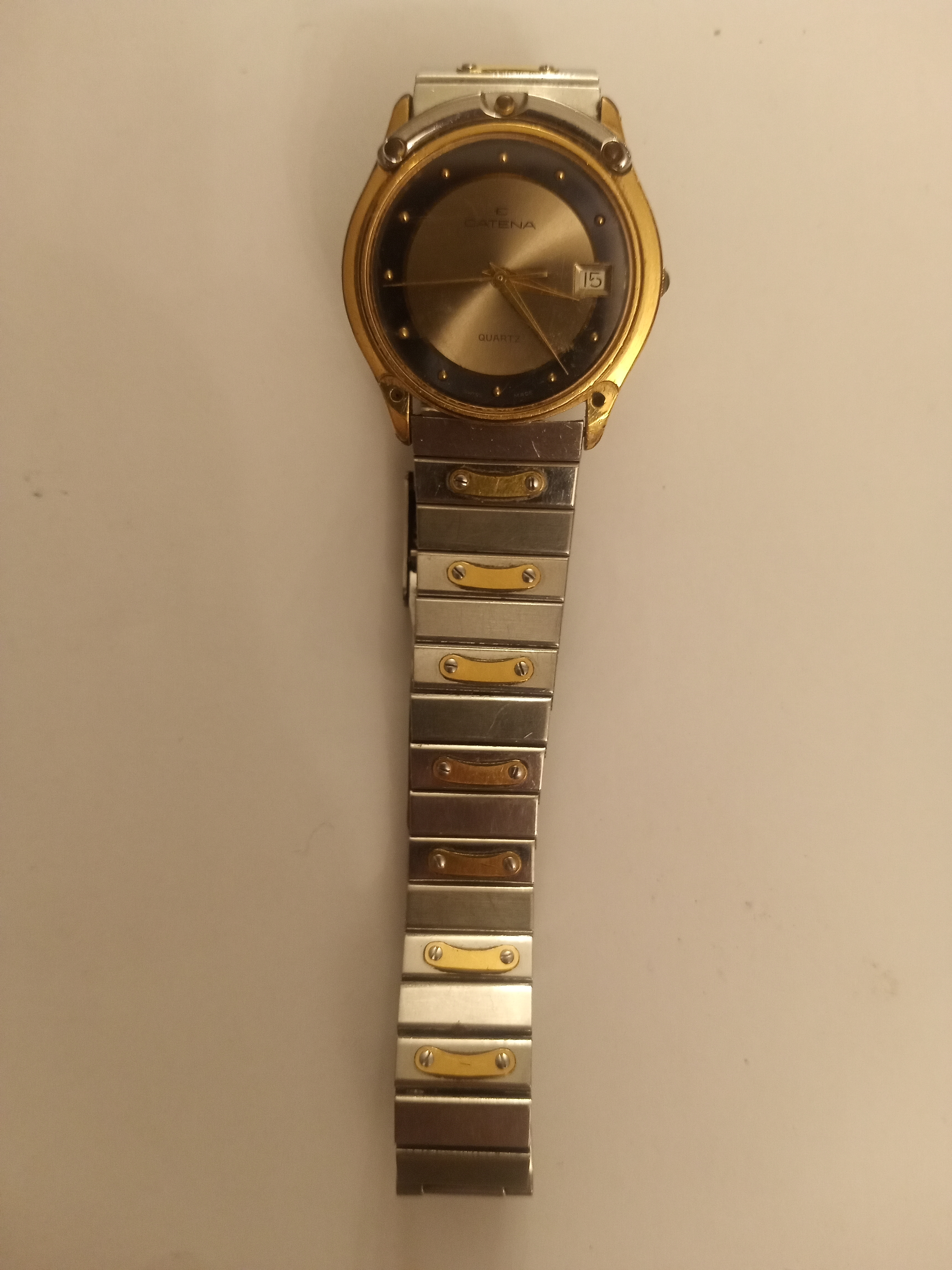 للبيع ساعة يد رجالي