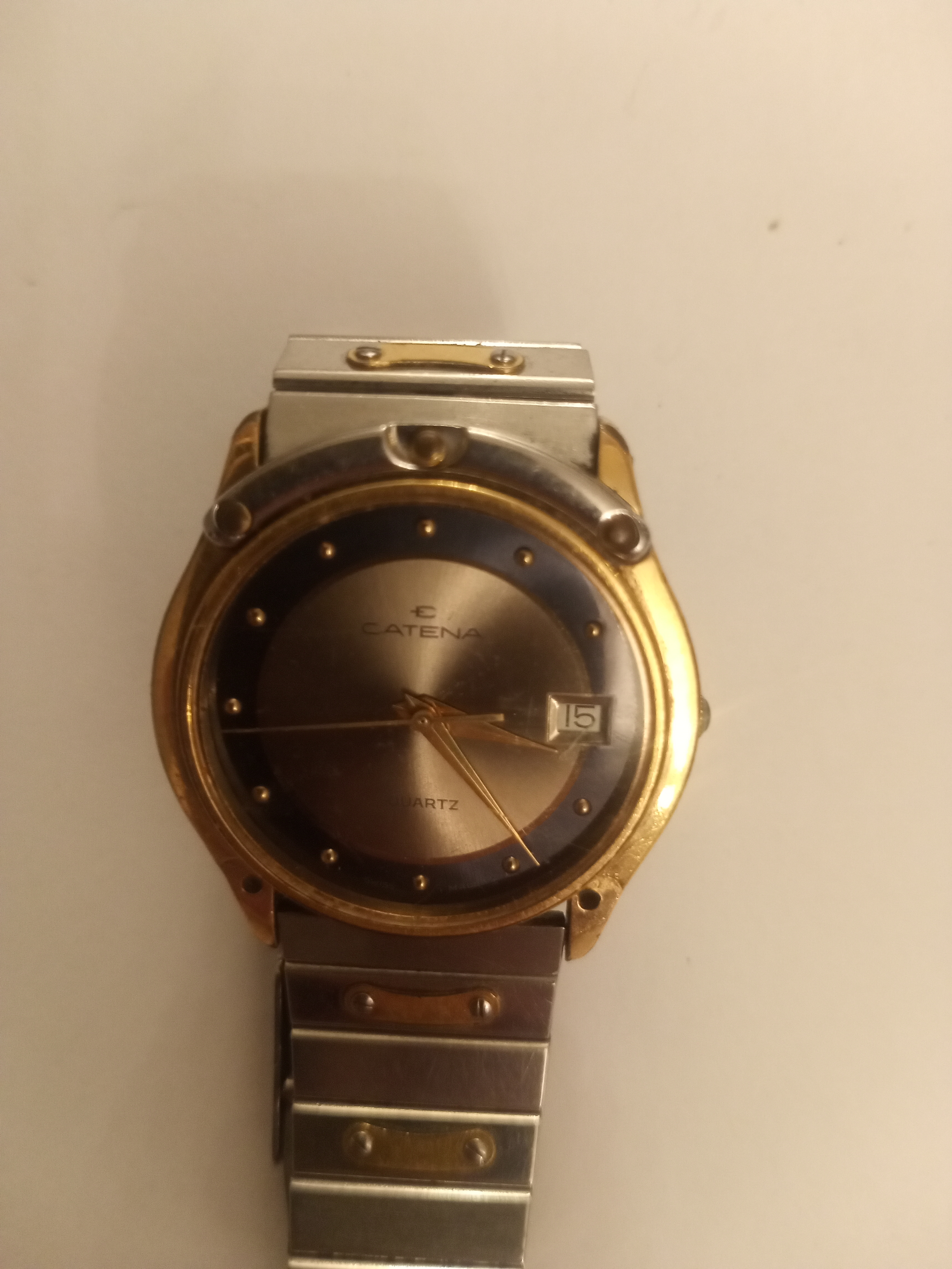 للبيع ساعة يد رجالي