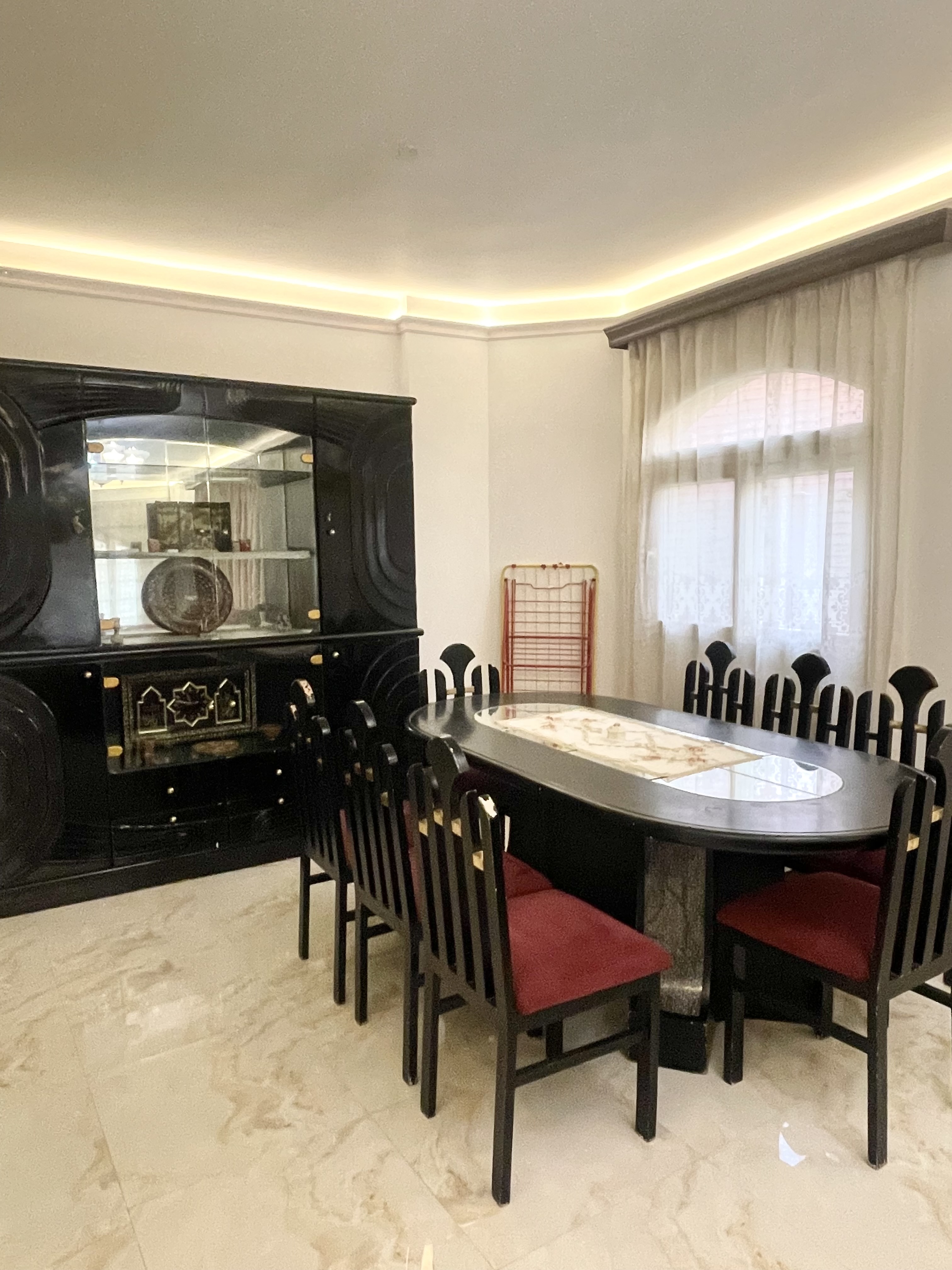 سفرة و نيش للبيع خشب زان