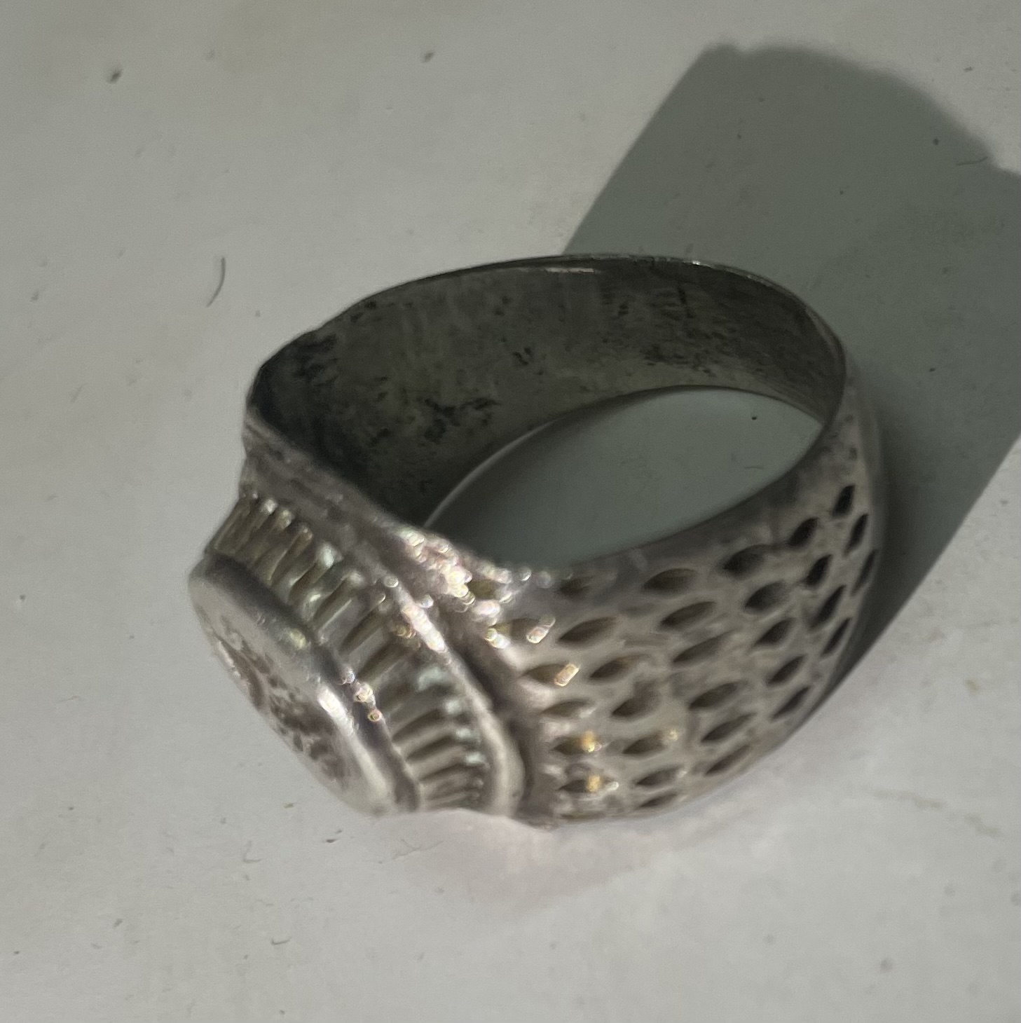 مزاد الخاتم اثري روماني