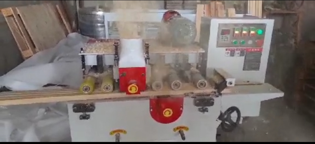 خط تصنيع عصايات خشب