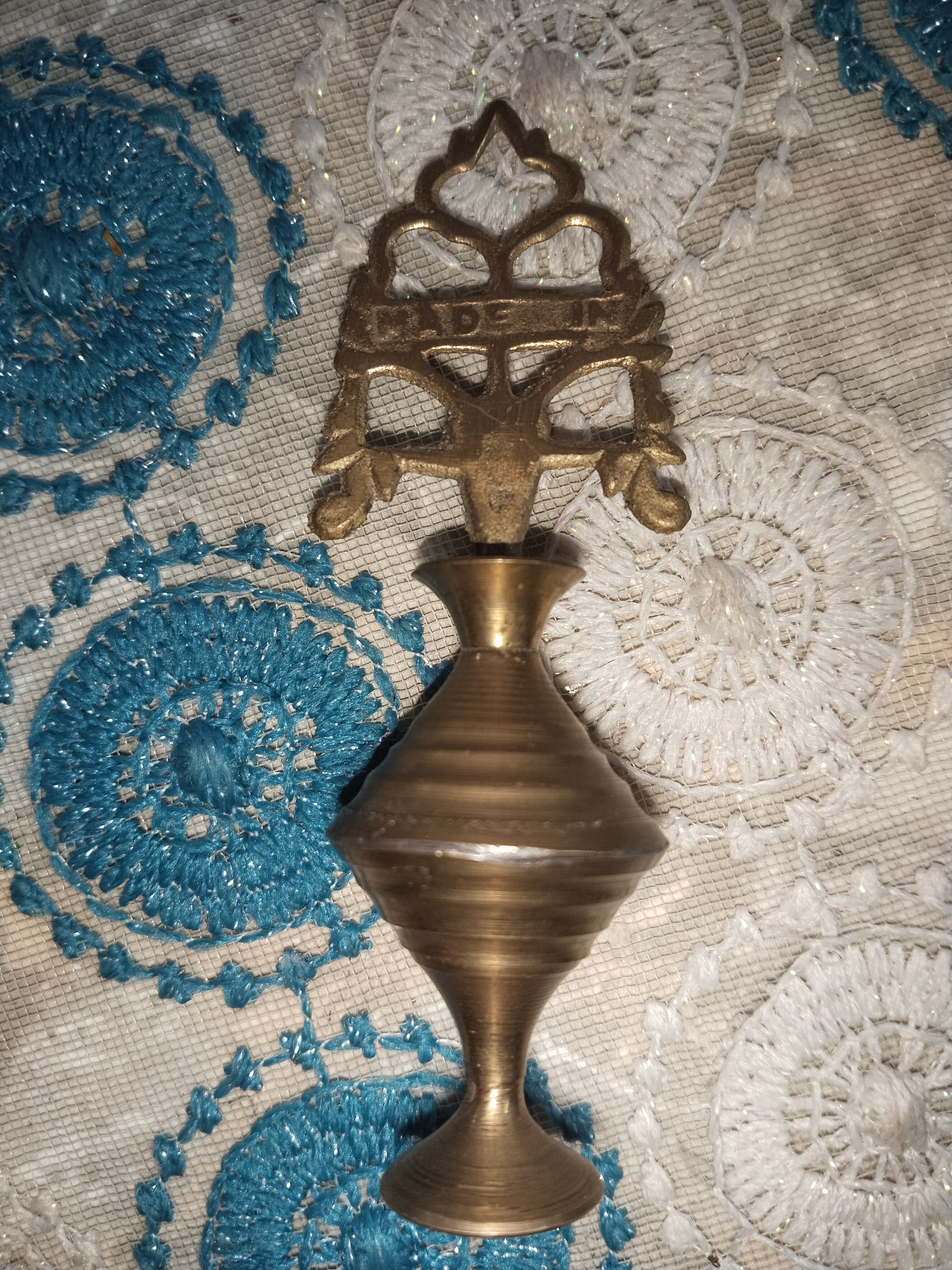 مكحلة بكستانية قديمة