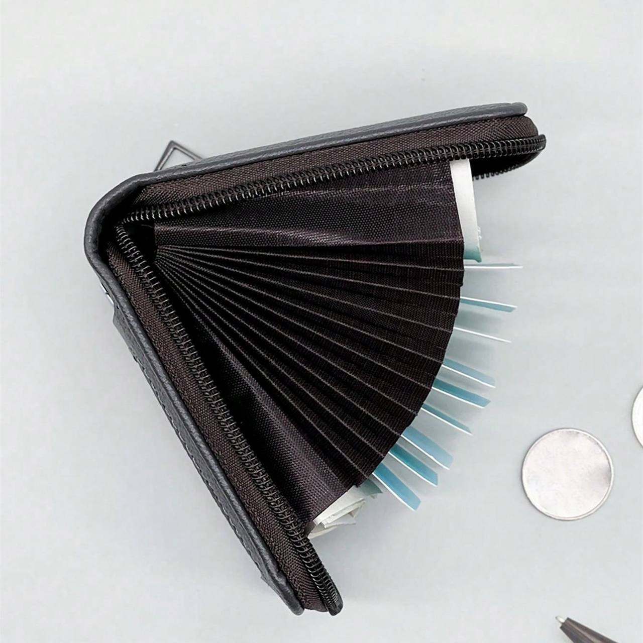 محفظة نقود و بطائق