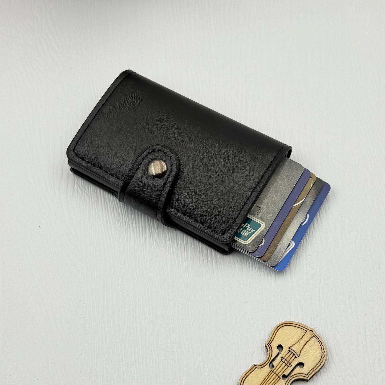 محفظة نقود و بطائق أوتوماتيكية للرجال