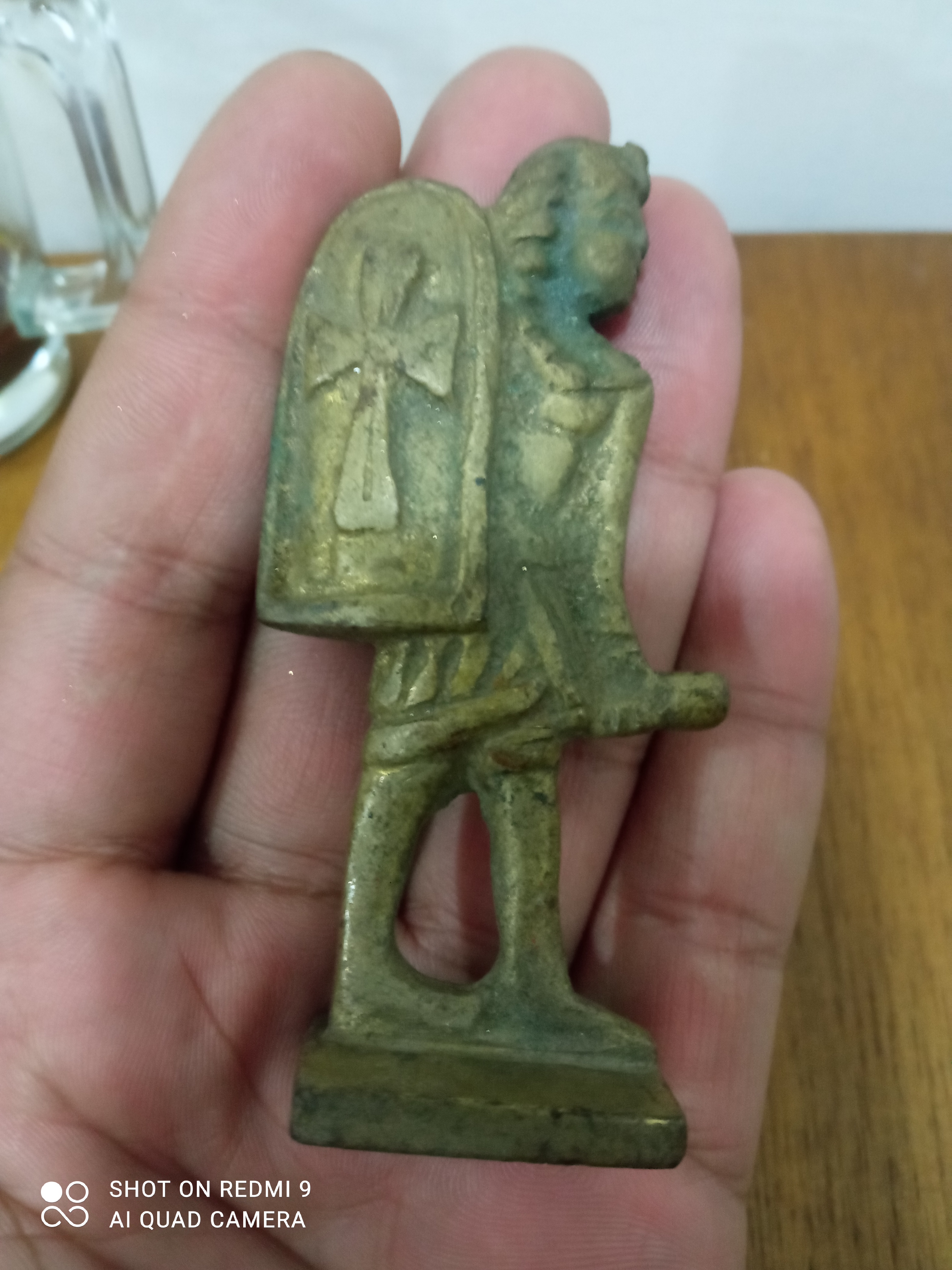 تمثال صغير الحجم