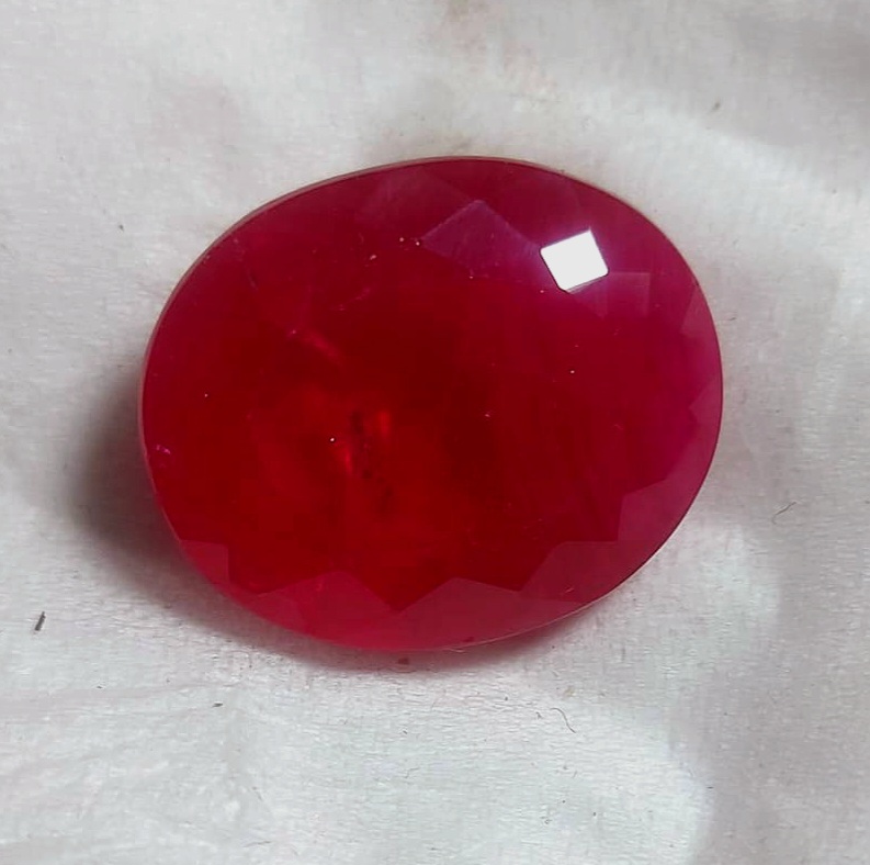 لهواة النوادر جوهره ياقوت اصلي الطبيعي ها