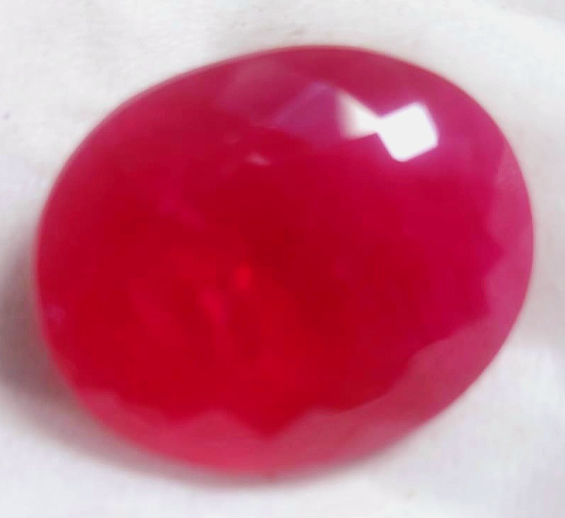 لهواة النوادر جوهره ياقوت اصلي الطبيعي ها