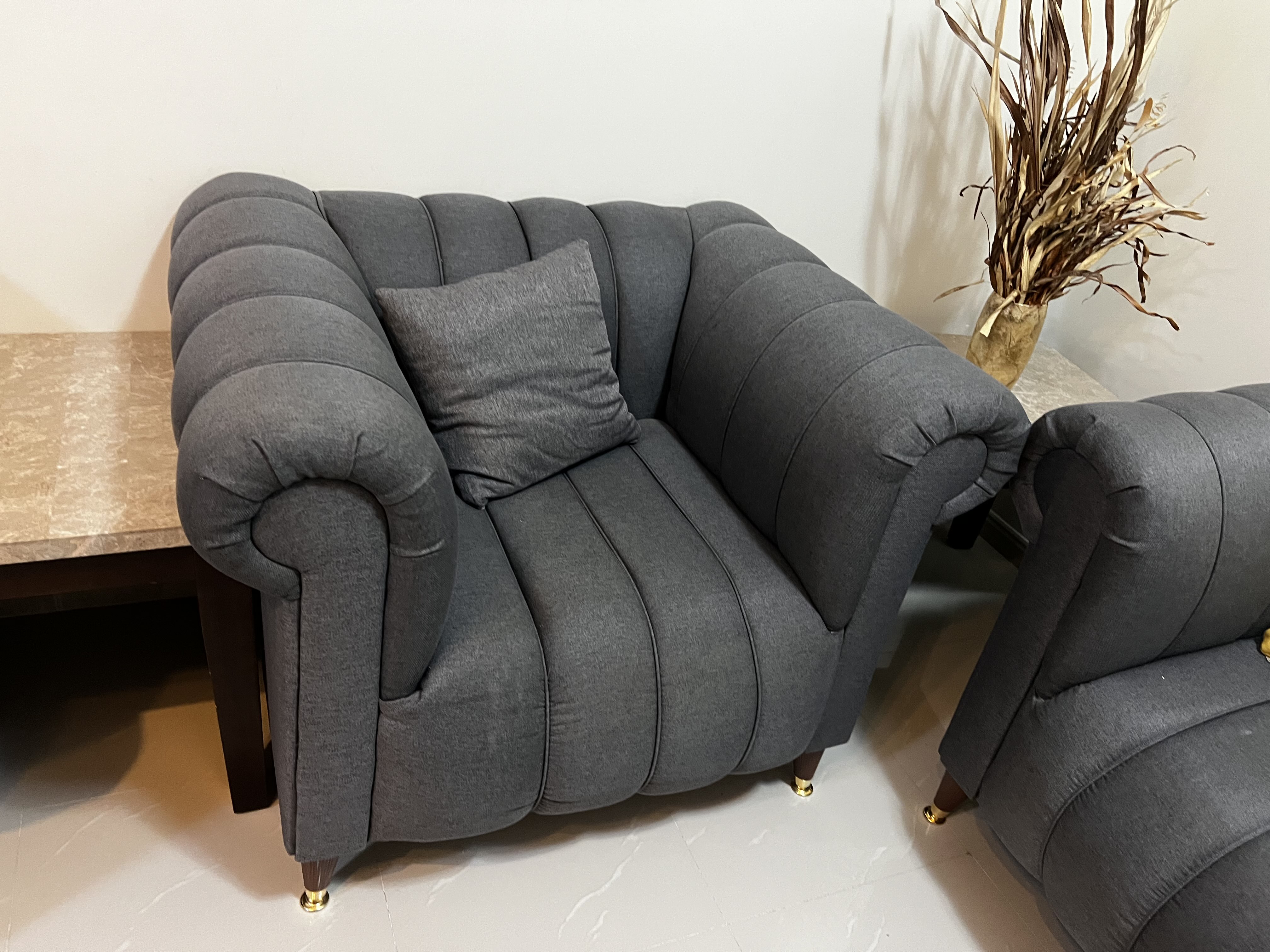 كنب مستخدم للبيع