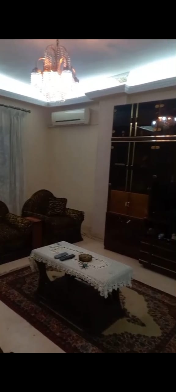 شقة للبيع الدقي العجوزة الكورنيش شاملة العفش بالتكييفات ٢٠٠ متر  متاح فيديو واتس