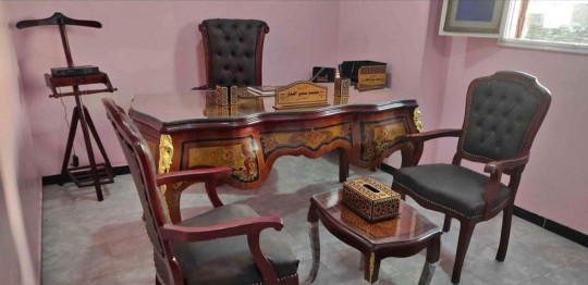 مكتب مدير كلاسيك فرنساوي خشب زان احمر مطعم بنحاس