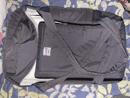 baby carrycot