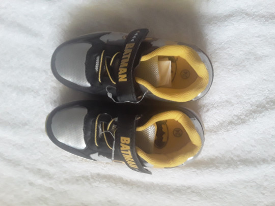 حذاء رياضي للاولاد