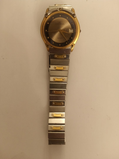 للبيع ساعة يد رجالي