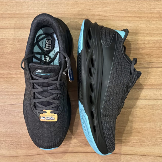 كوتشي سكتشرز - Skechers running shoes