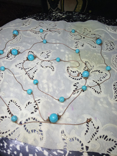 عقد من الفيروز والنحاس انتيكة مورث من تراث قديم عائلى