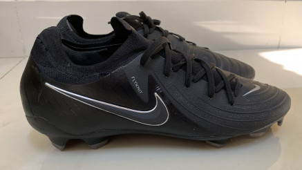 حذاء نايكي فانتوم جي اكس 2 برو . Nike Phantom GX 2 Pro