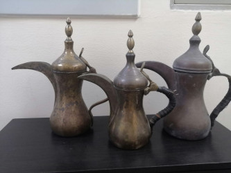 ثلاث دلات رسلان قديمة نحاس صناعة سورية